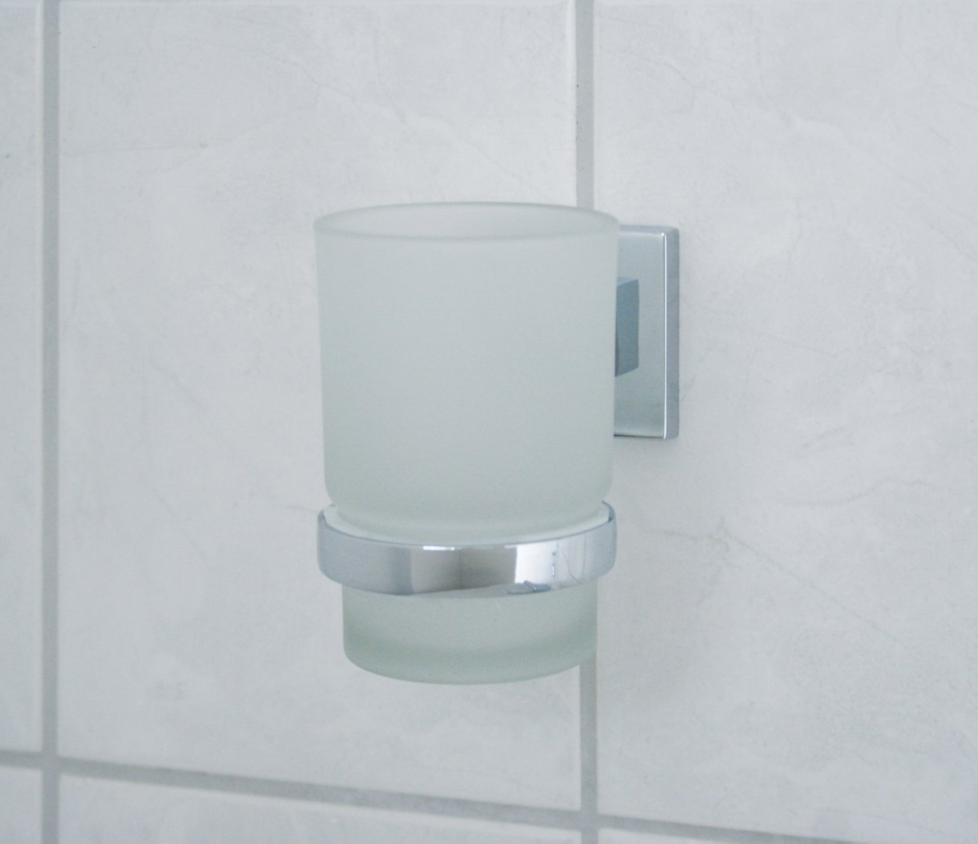 Fackelmann MARE Glas mit Halter, Chrom glänzend