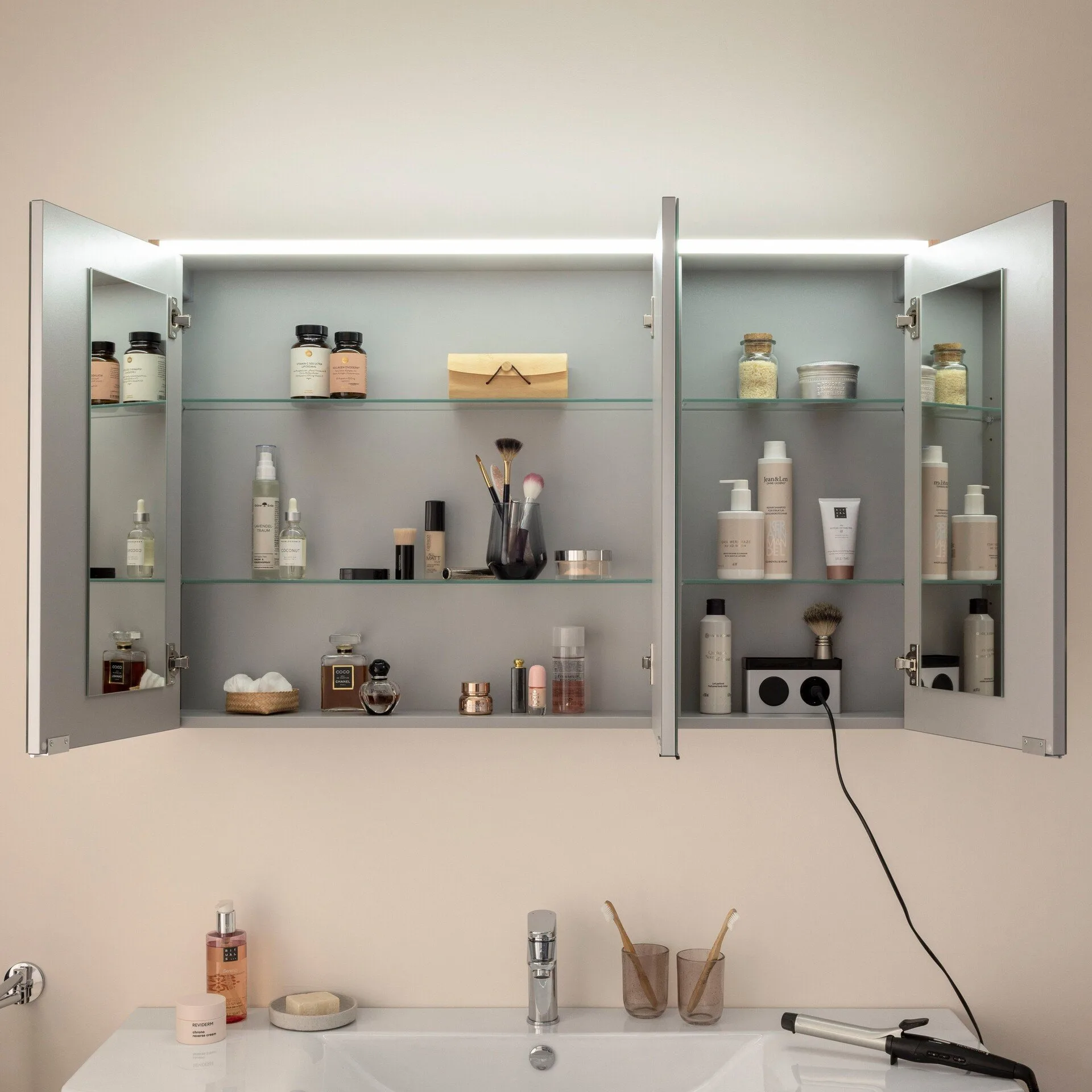 FACKELMANN B.ROUND LED Spiegelschrank 110 cm breit, Braun