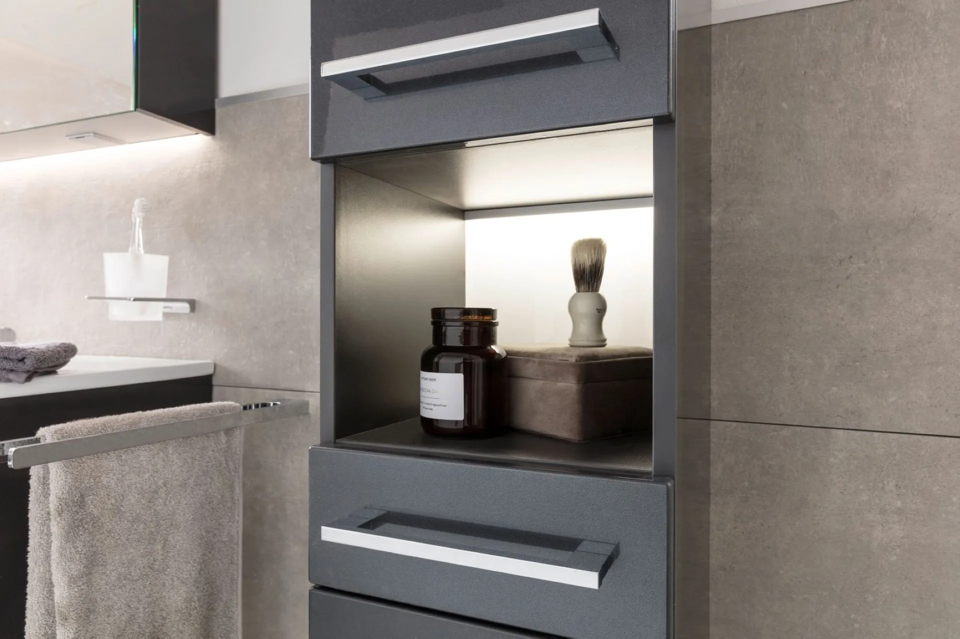 LANZET Hochschrank 30 cm breit, Anthrazit, Türanschlag rechts + Schublade + Nische
