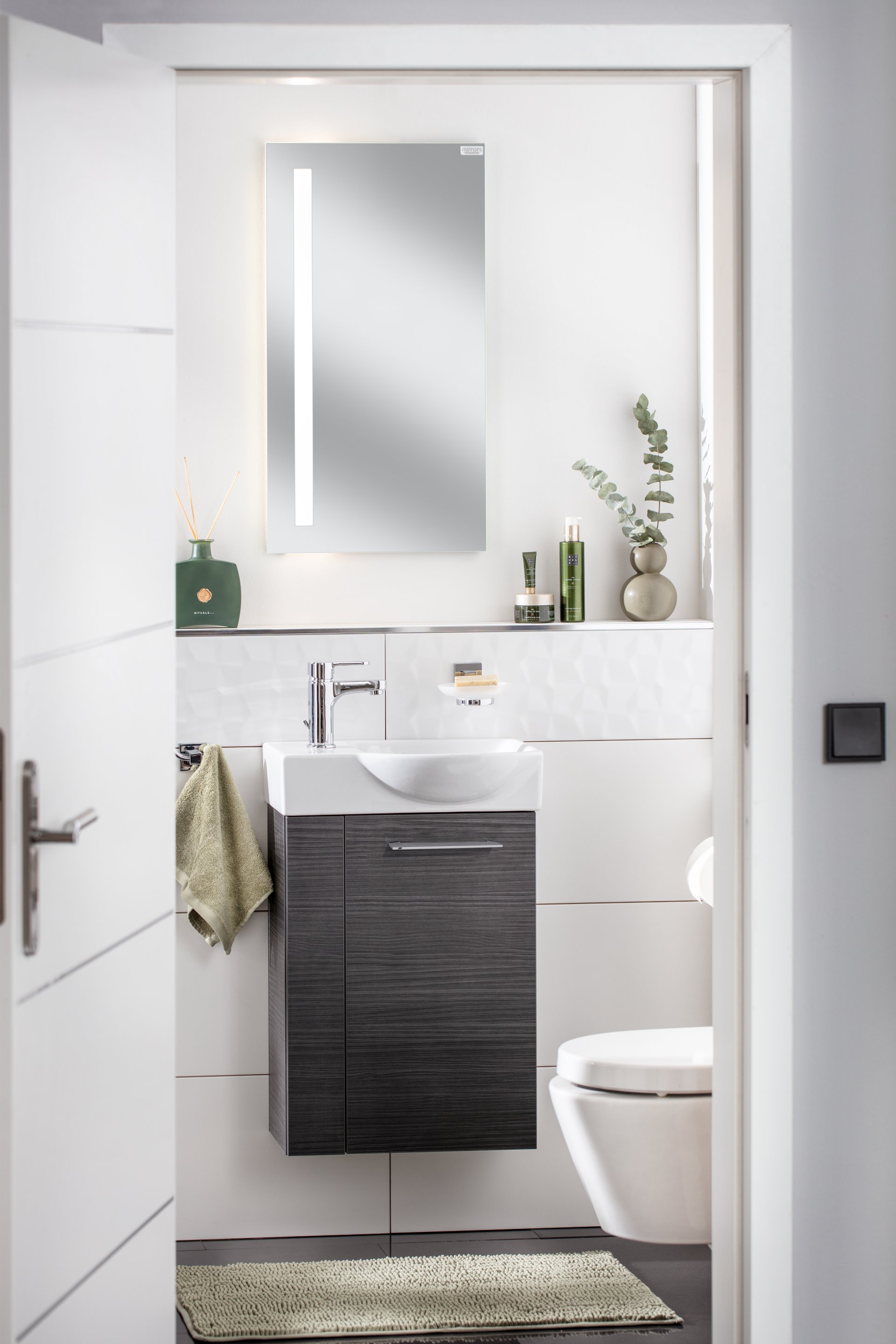 FACKELMANN SBC B.PERFEKT Gäste WC Waschtisch Set 45 cm breit, Anthrazit Holzoptik, Waschbecken Keramik Weiß, Türanschlag rechts