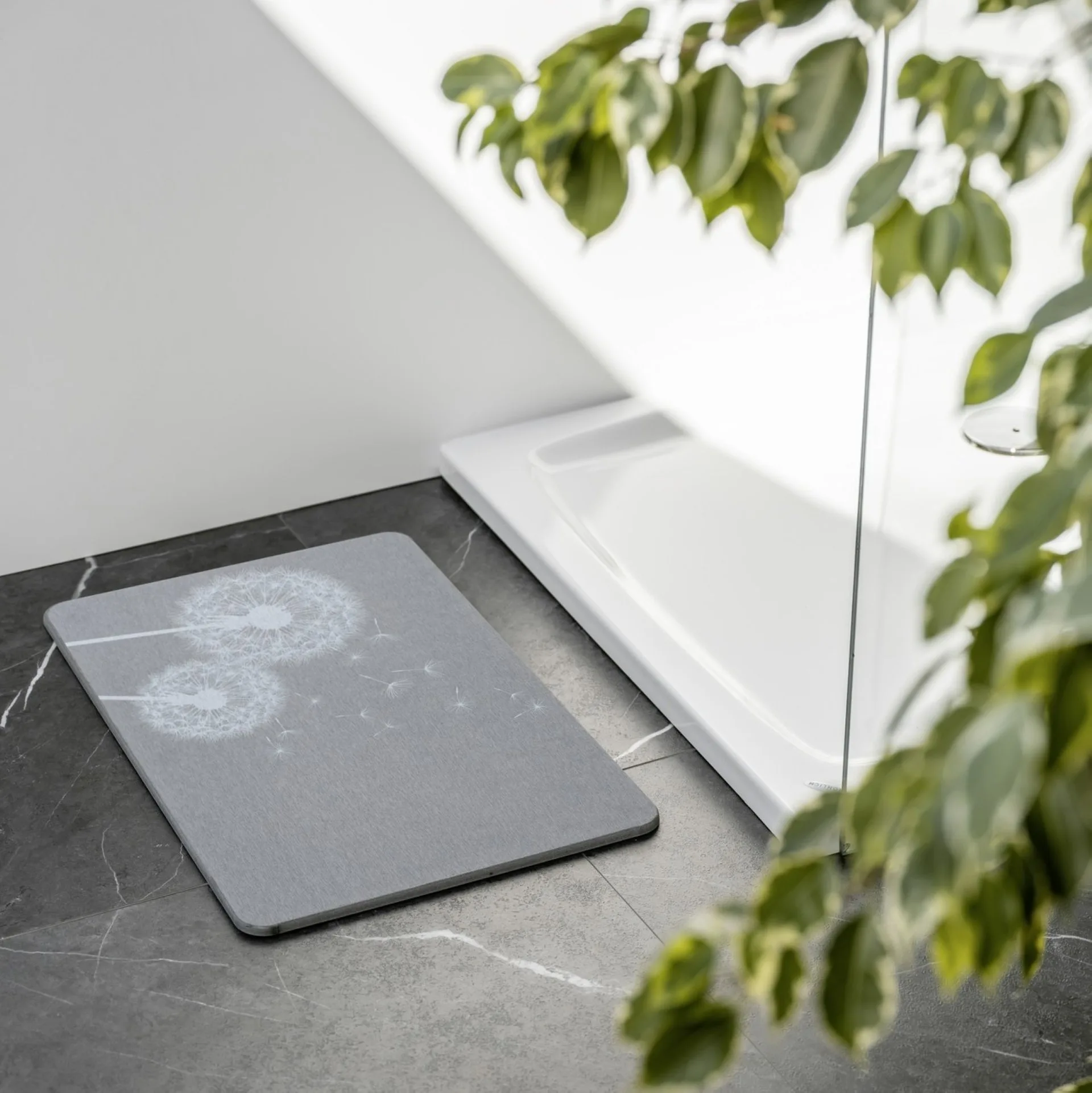 WENKO ASTERA Badematte 60 x 39 cm, Grau, aus natürlichem Diatomit