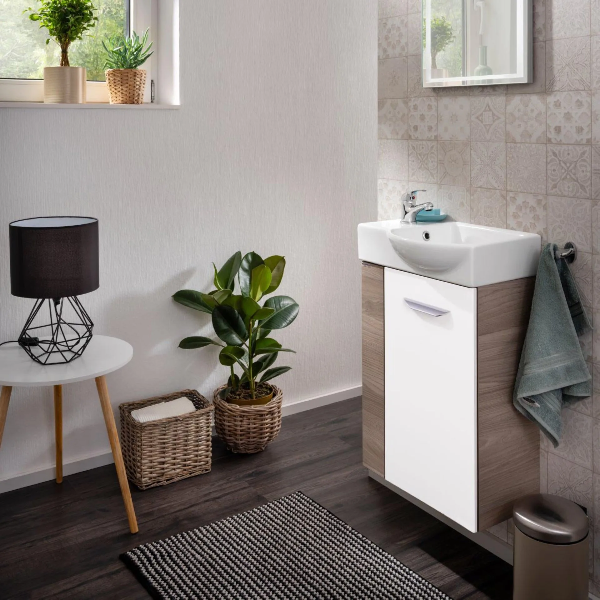 FACKELMANN SBC LUXOR Waschbeckenunterschrank Gäste WC 45 cm breit, Weiß/Braun hell, Türanschlag rechts