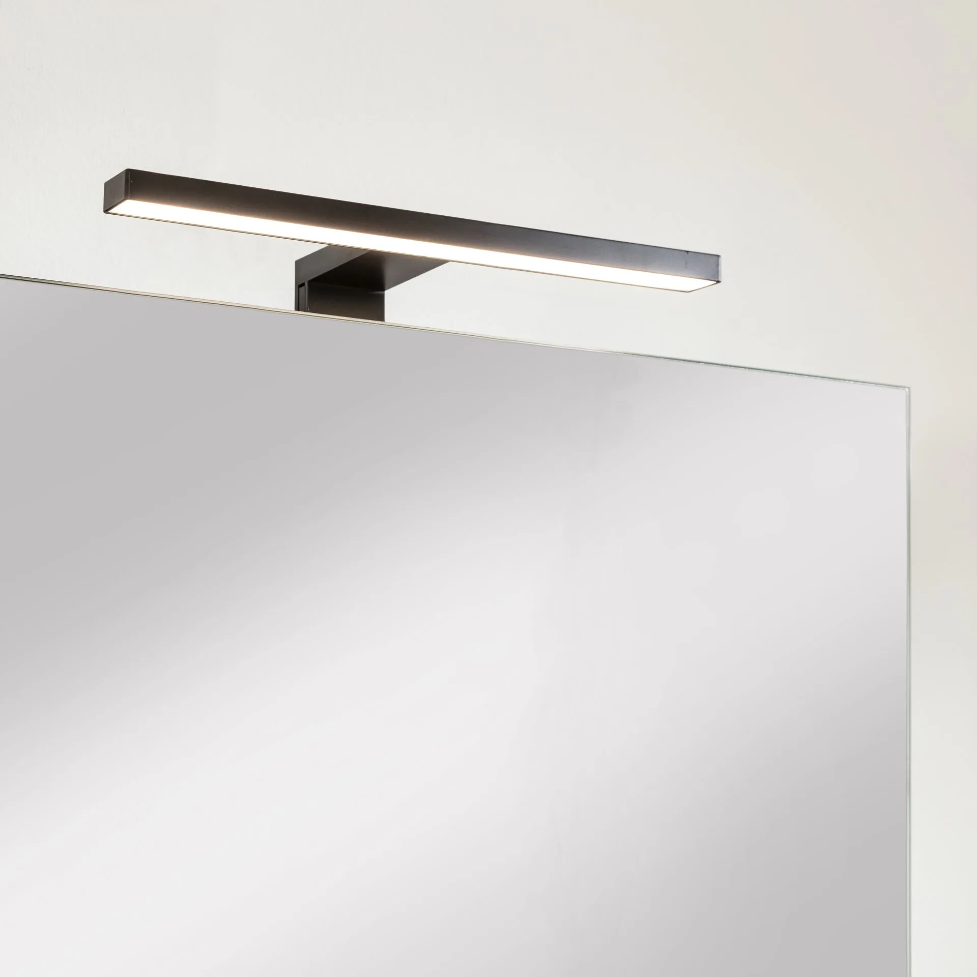 FACKELMANN TE-A Spiegel 60 cm breit, Weiß, mit Ablage