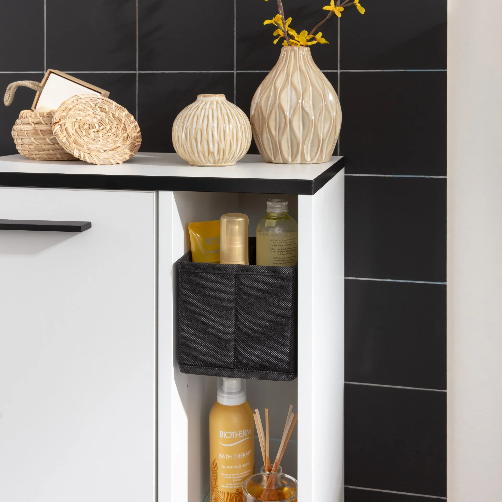 FACKELMANN TE-A Midischrank 47 cm breit, Weiß, mit Füßen