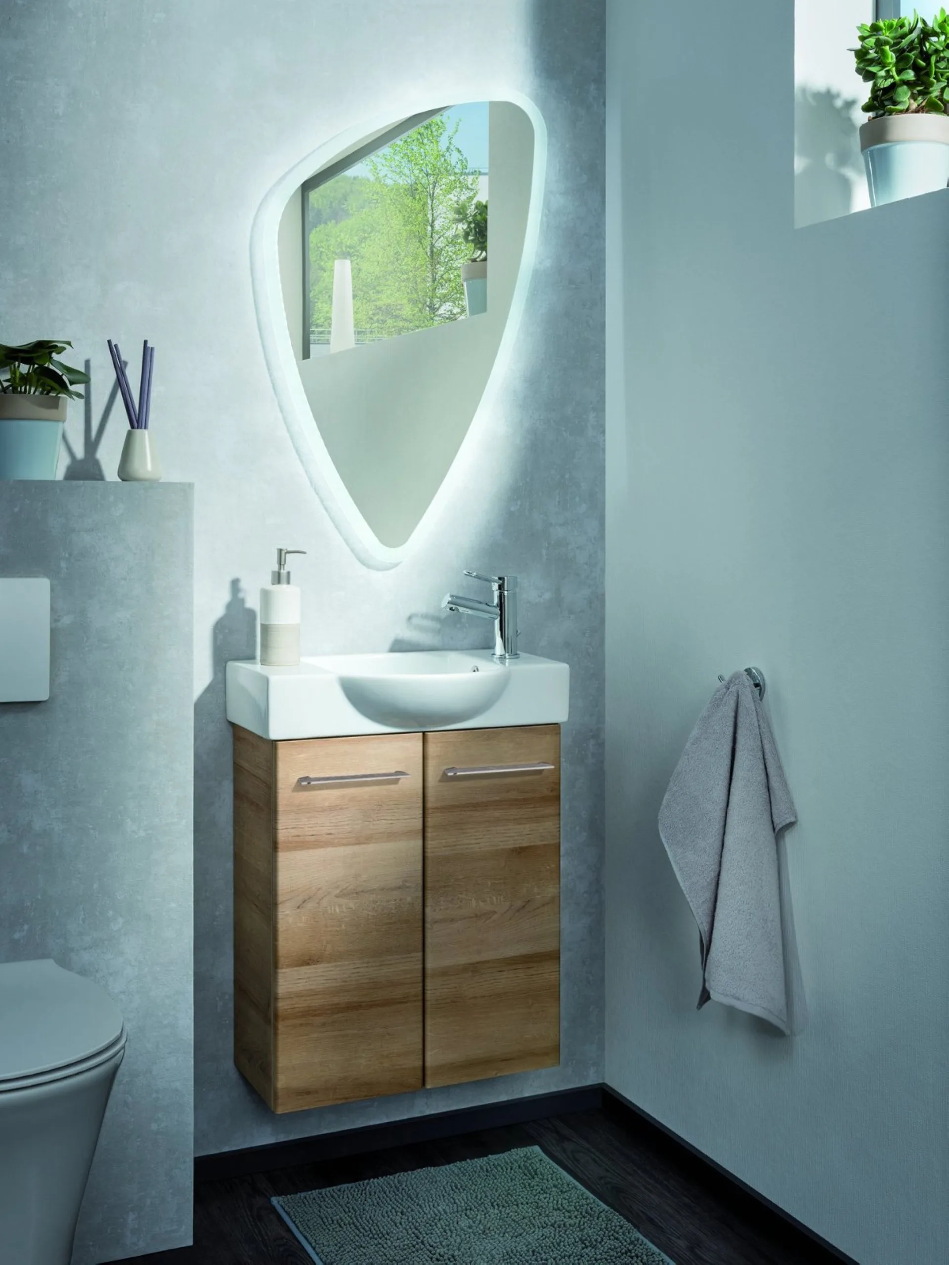 FACKELMANN SBC MILANO Gäste WC Waschtisch Set mit Spiegel 55 cm breit, Braun hell, Waschbecken Keramik Weiß