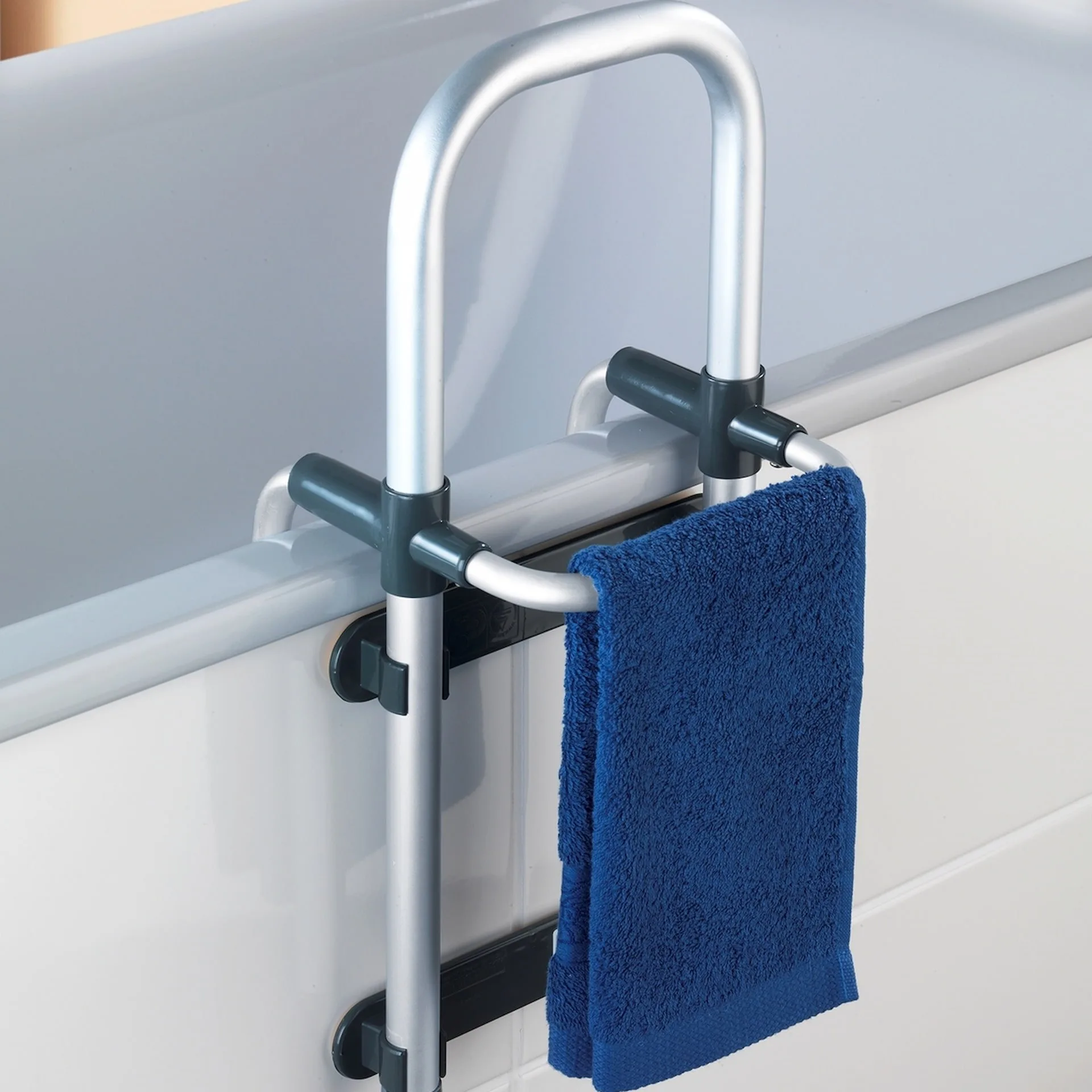 WENKO SECURA Badewannen-Einstiegshilfe, Silber, verstellbar, 120 kg Tragkraft