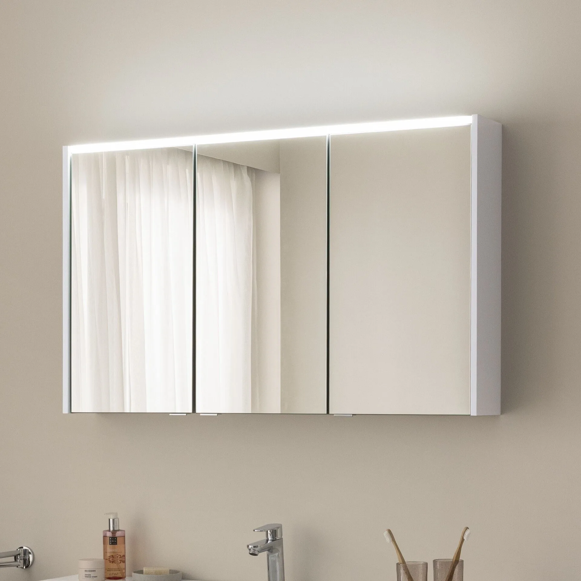 FACKELMANN B.ROUND LED Spiegelschrank 110 cm breit, Weiß