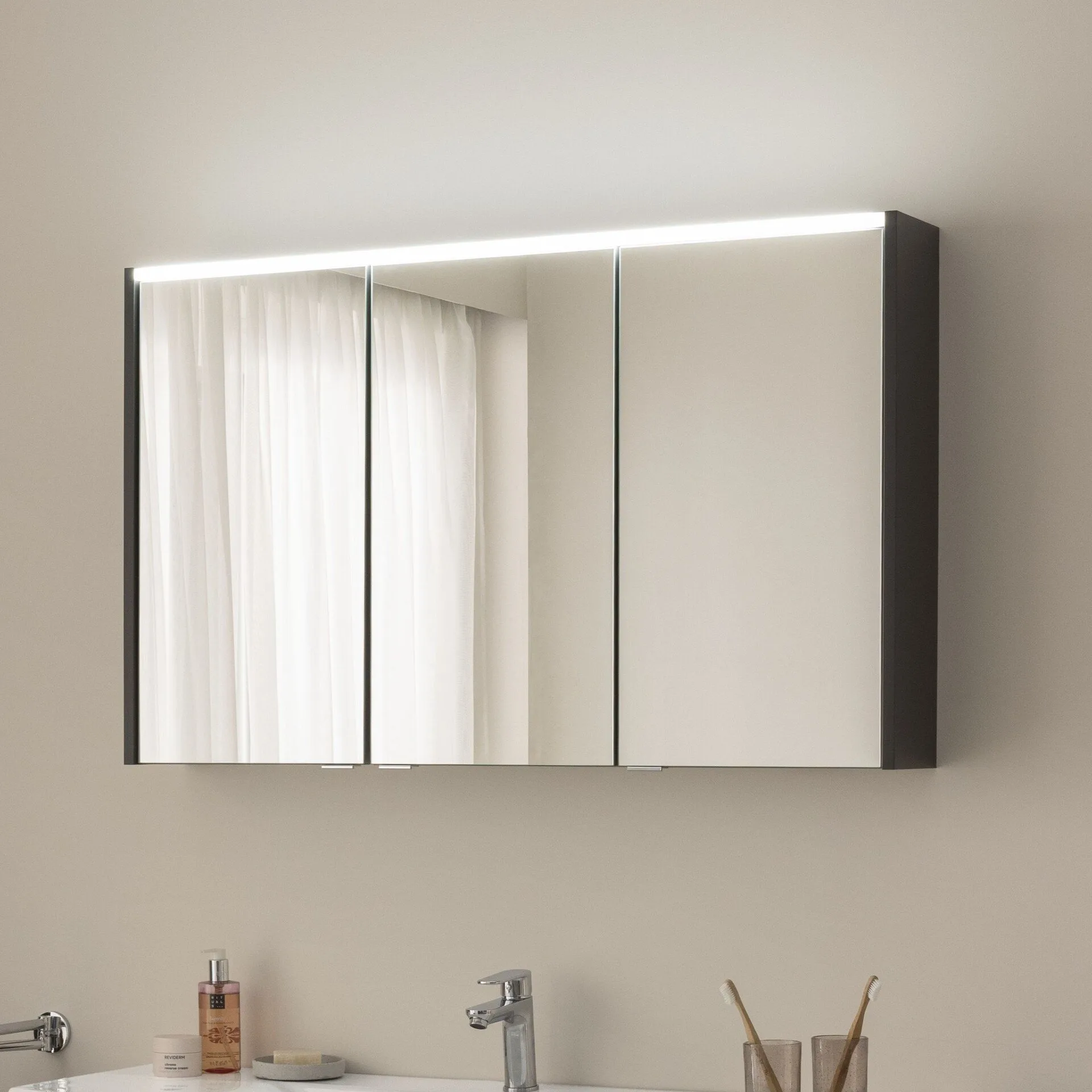 FACKELMANN B.ROUND LED Spiegelschrank 110 cm breit, Anthrazit