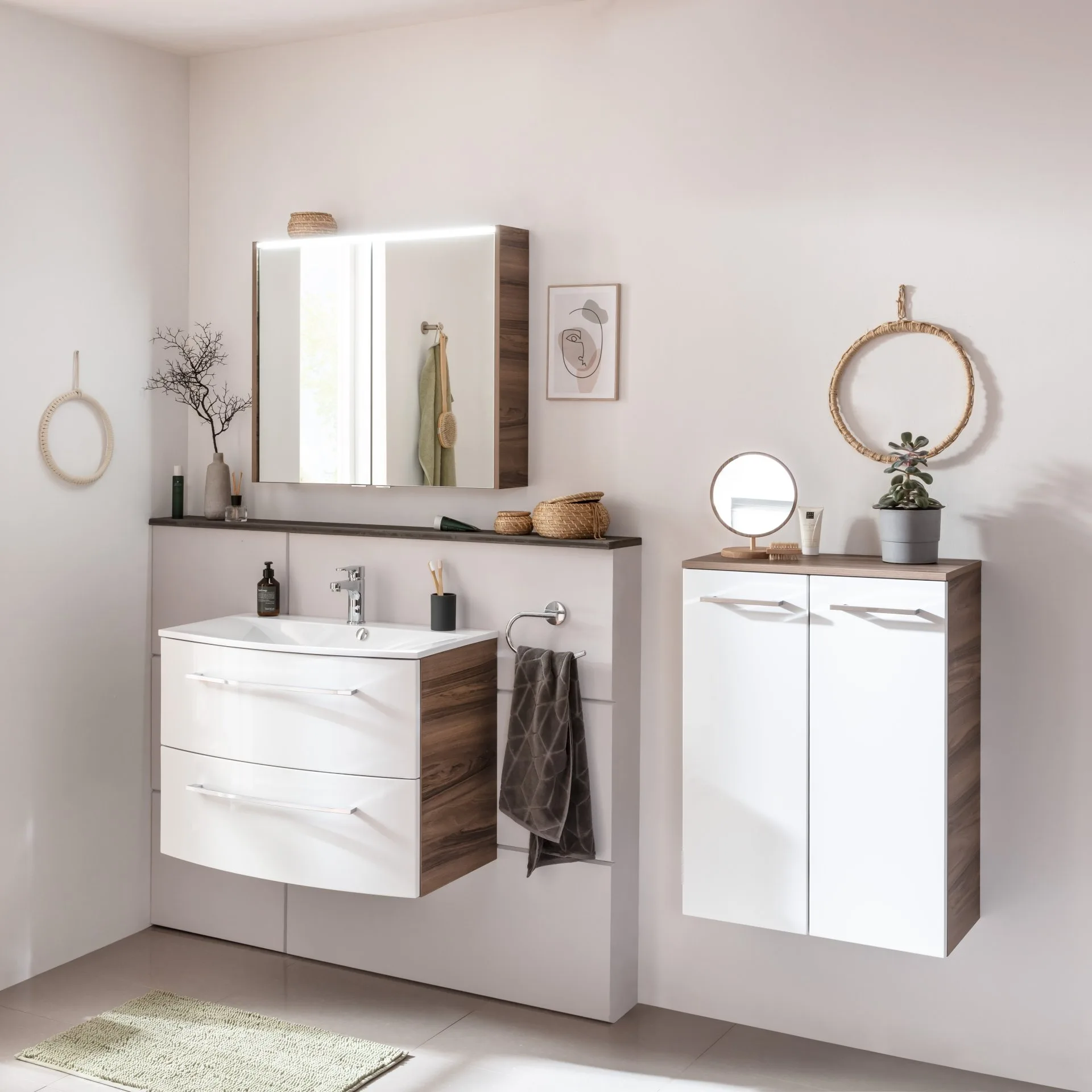 FACKELMANN VERONA Doppel Midischrank 60 cm breit, Weiß Hochglanz/Braun Dunkel, mit Wäschekorb