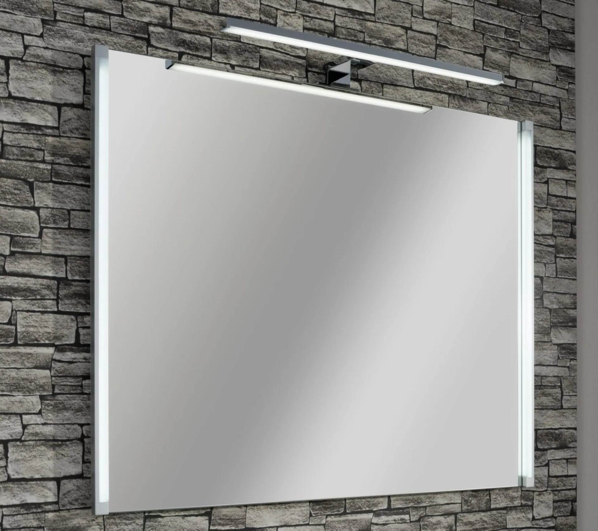 FACKELMANN LED Spiegel 80 cm breit