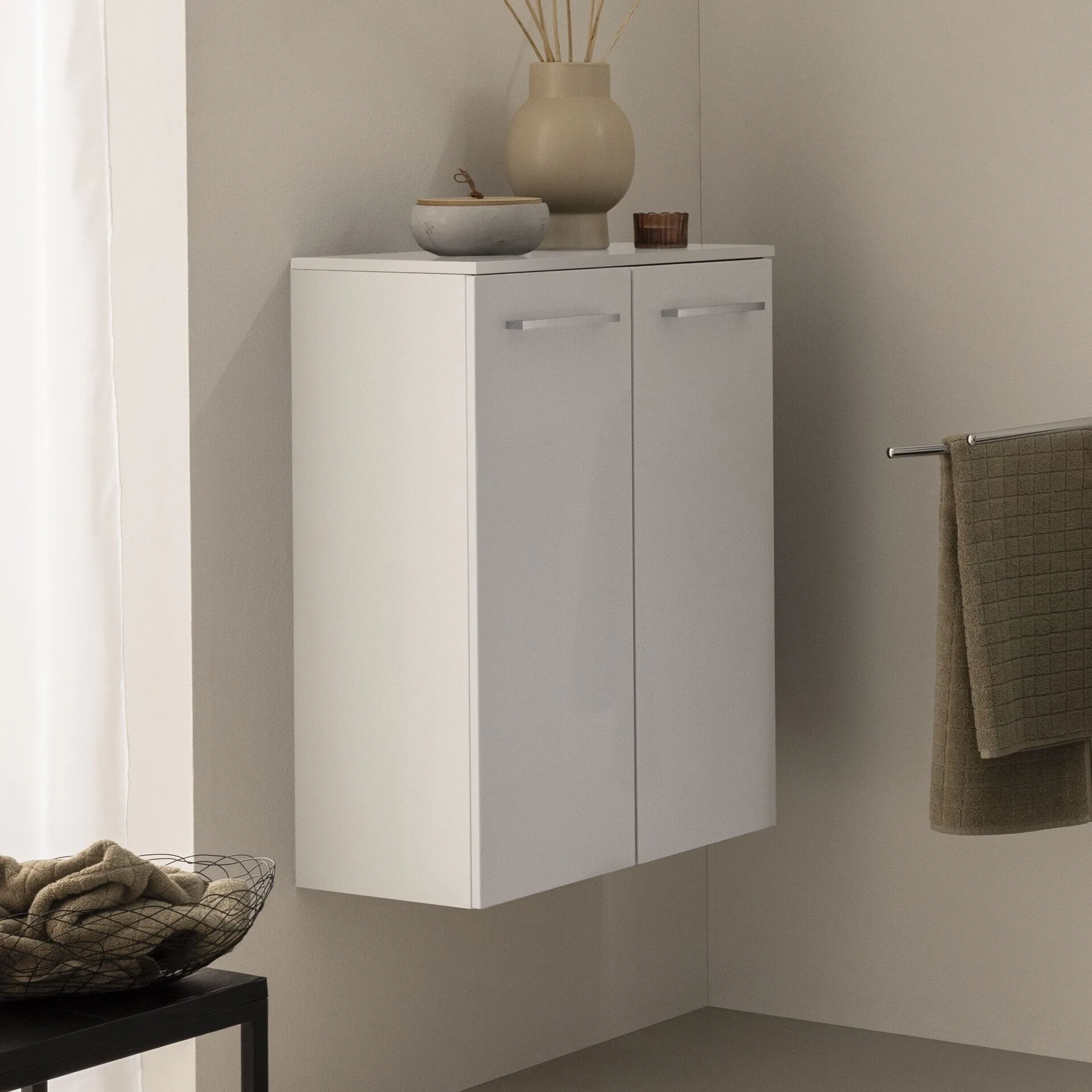 FACKELMANN B.ROUND Doppel Midischrank 60 cm breit, Weiß, mit Wäschekorb