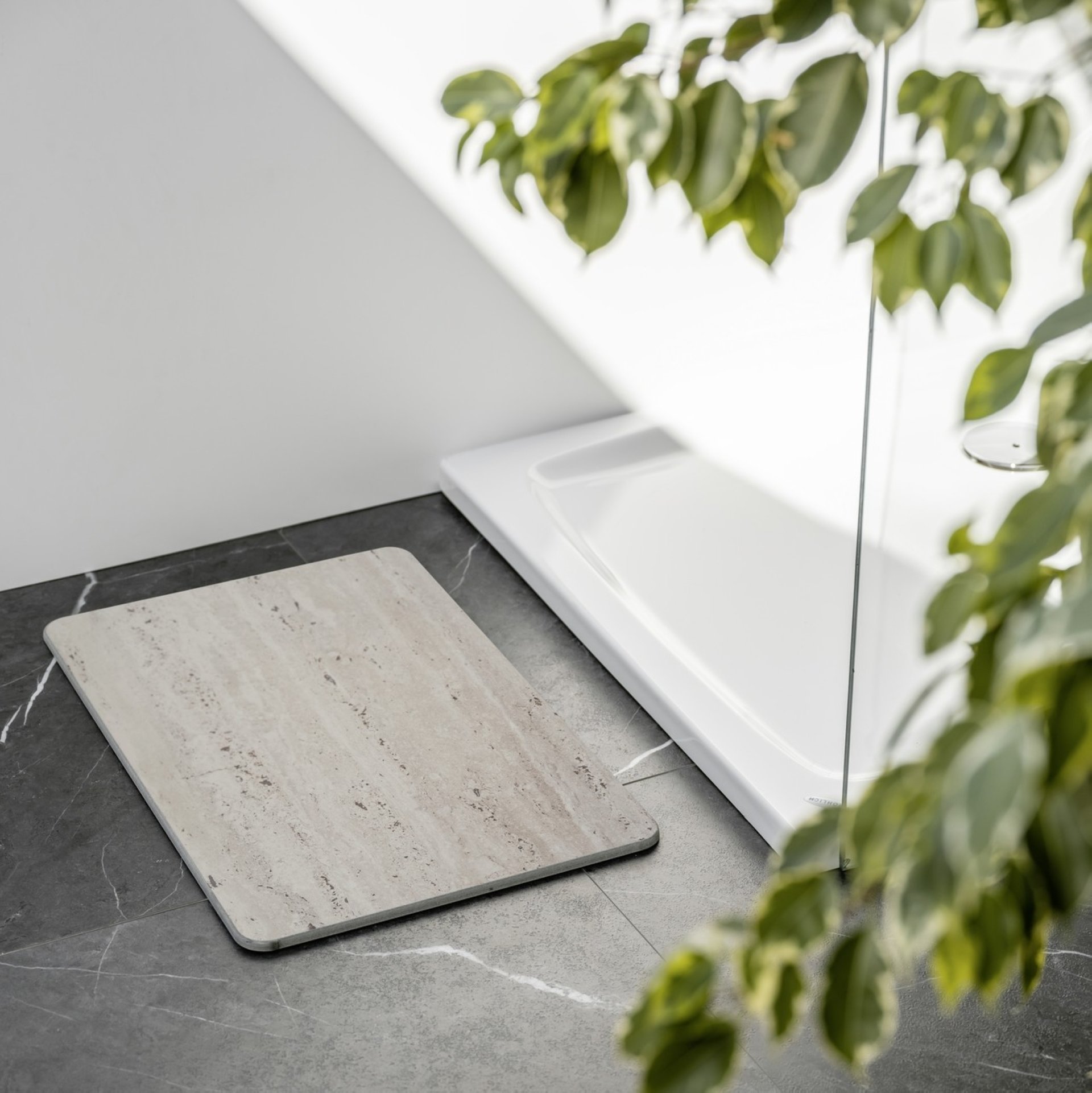 WENKO PUNA Badematte 60 x 39 cm, Grau, aus natürlichem Diatomit