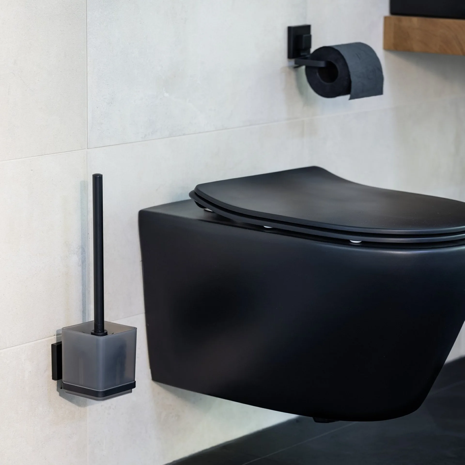 WENKO QUADRO Accessoire Set, Schwarz, Toilettenpapierhalter, WC-Garnitur, Befestigen ohne Bohren