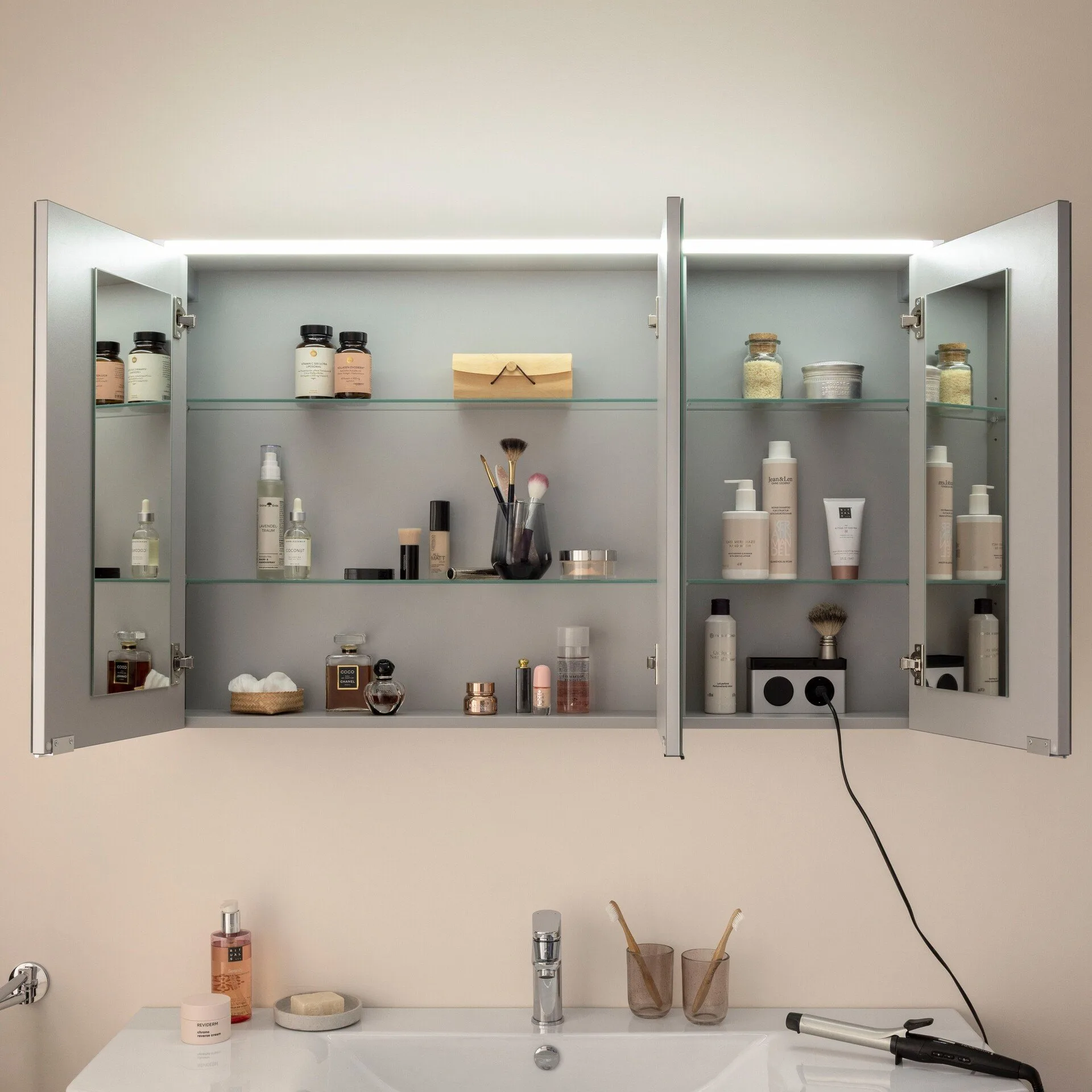 FACKELMANN B.ROUND LED Spiegelschrank 110 cm breit, Weiß