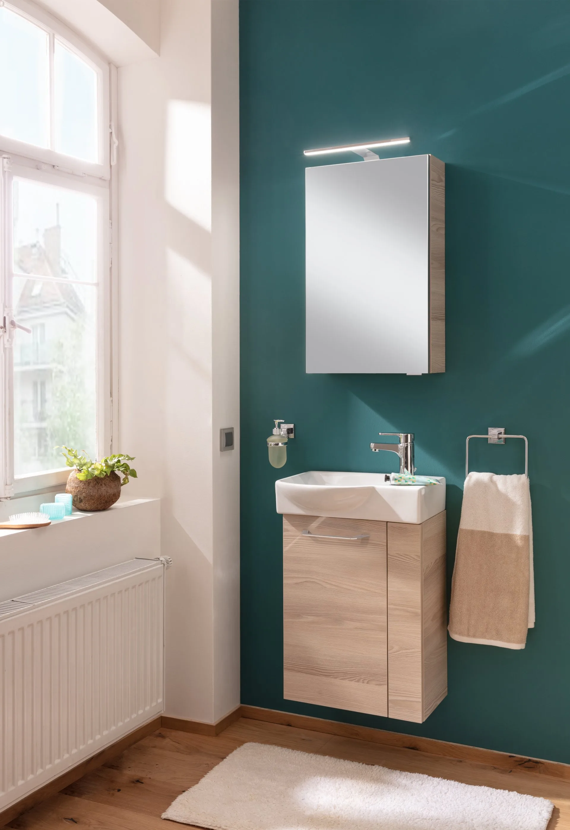 FACKELMANN SBC B.CLEVER Gäste WC Waschtisch Set mit Spiegelschrank 45 cm breit, Braun hell, Türanschlag links