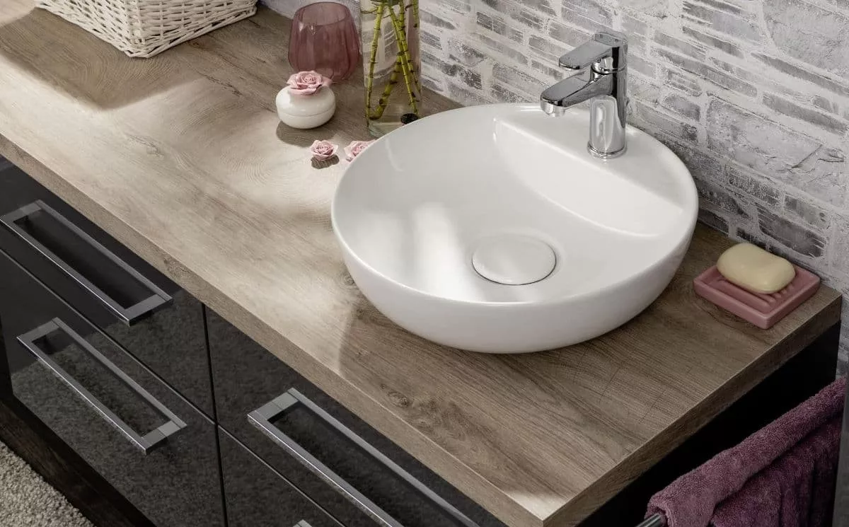 Aufsatzwaschbecken im Landhausbad