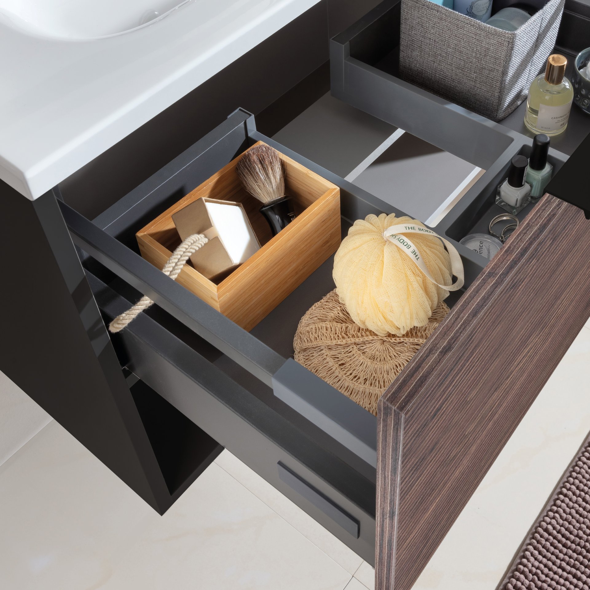 FACKELMANN B.PARIS Waschtisch Set mit Spiegelschrank 70 cm breit, Braun dunkel/Schwarz, Waschbecken Gussmarmor Weiß
