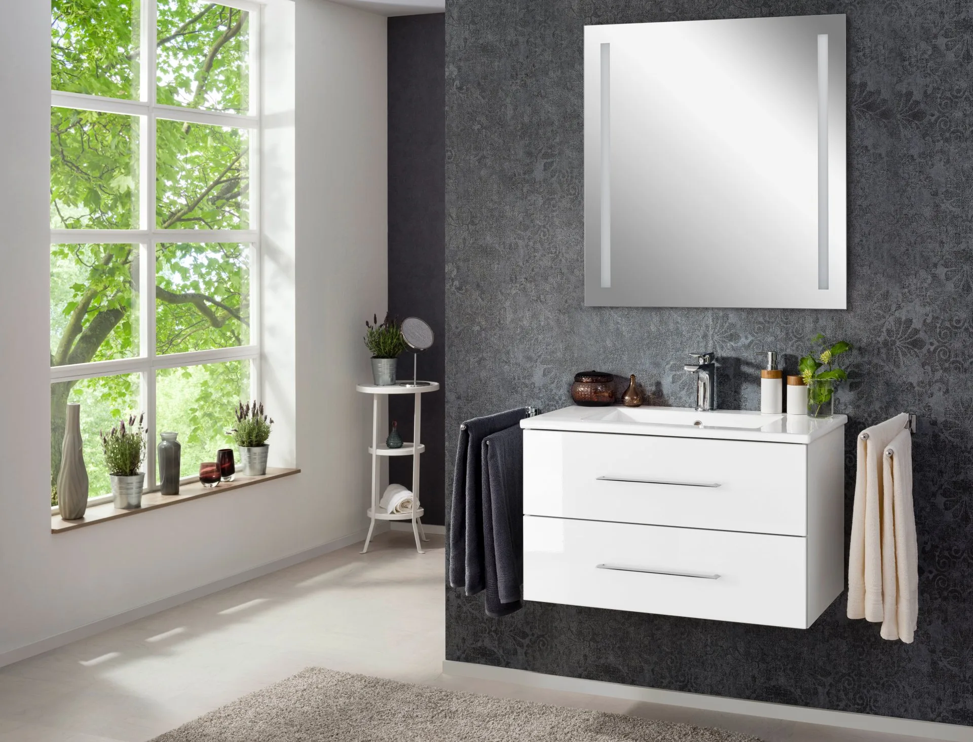 FACKELMANN LED Spiegel 80 cm breit