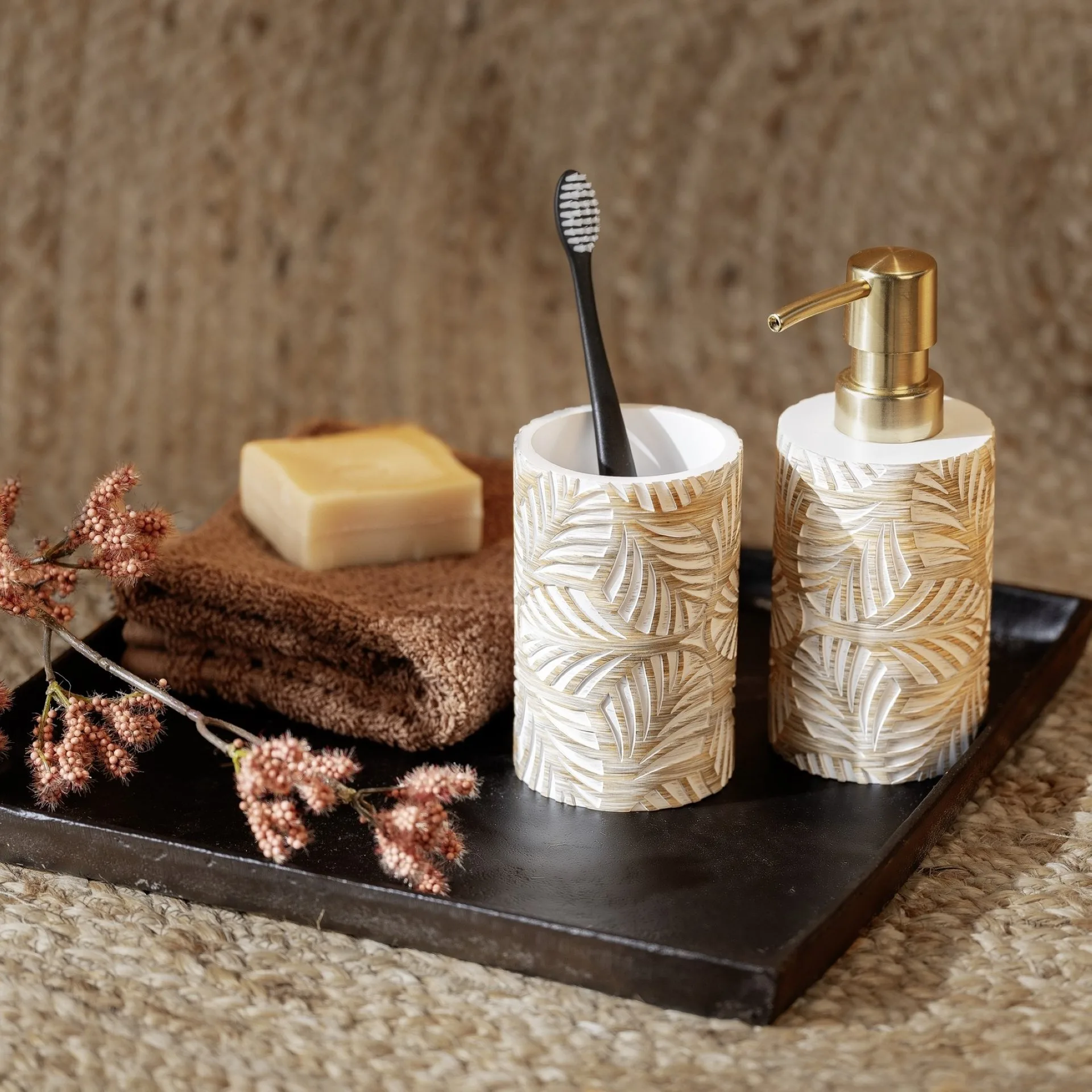 WENKO TERRALBA Accessoire Set, Weiß/Gold, Zahnputzbecher, Seifenspender, Keramik