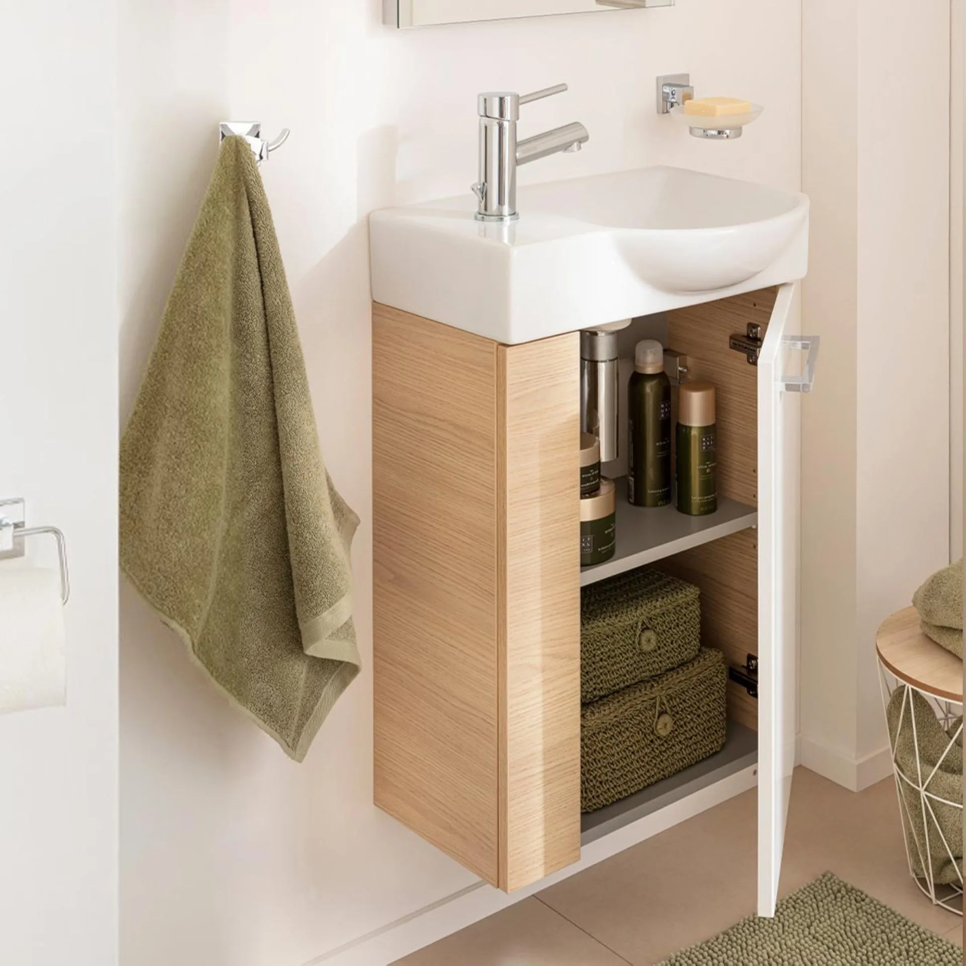 FACKELMANN SBC B.STYLE Waschbeckenunterschrank Gäste WC 45 cm breit, Weiß/Braun, Türanschlag rechts