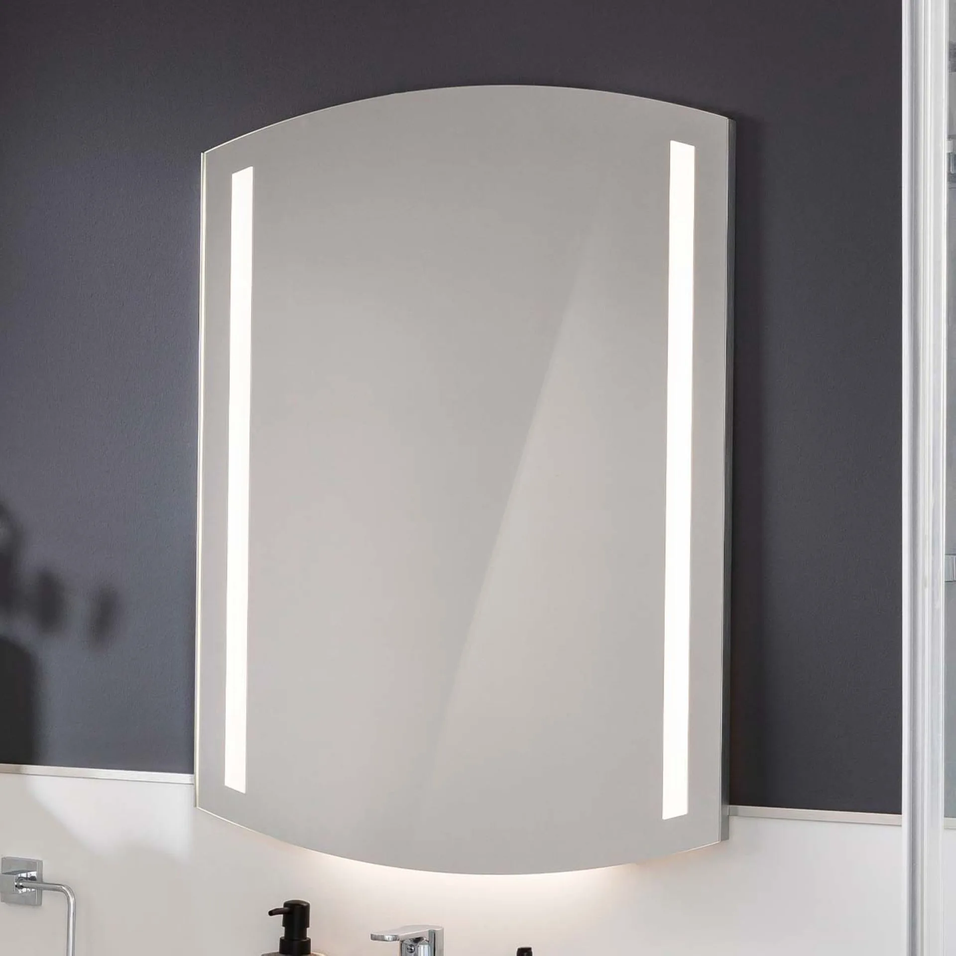 FACKELMANN B.STYLE LED Spiegel 60 cm breit