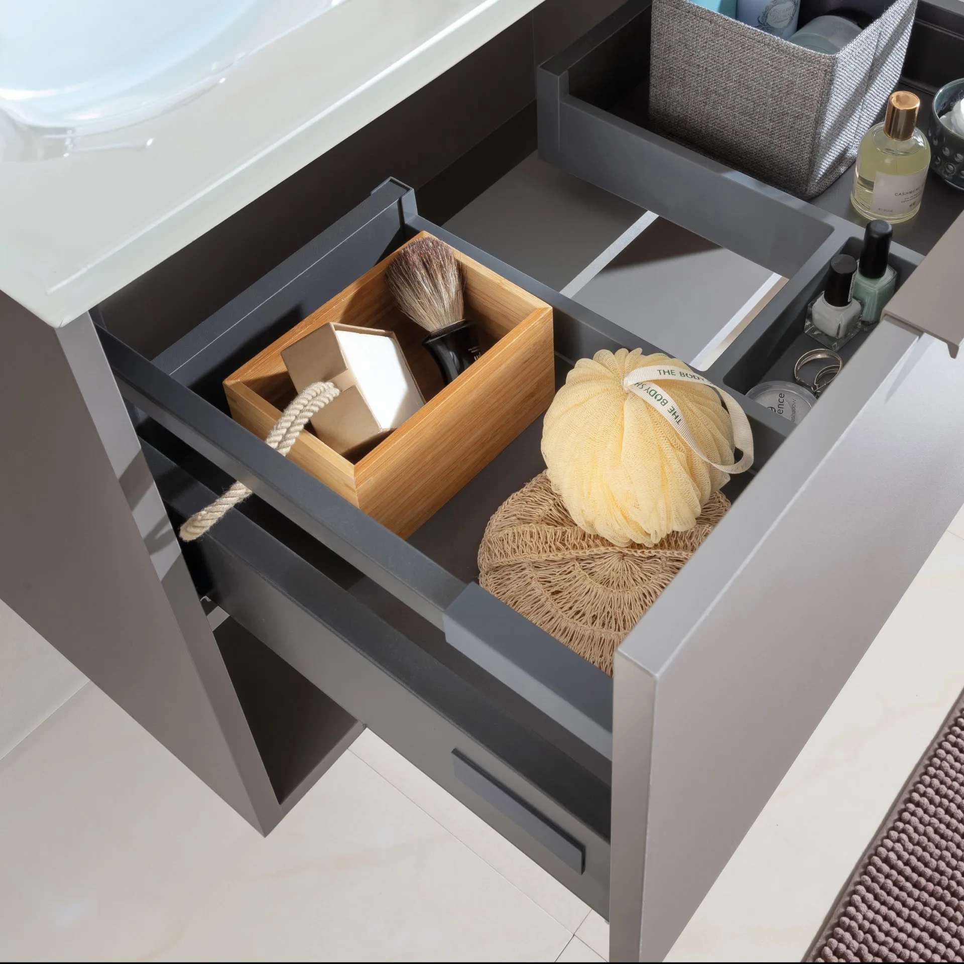 FACKELMANN B.PARIS Waschtisch Set mit Spiegelschrank 70 cm breit, Grau, Waschbecken Glas Weiß