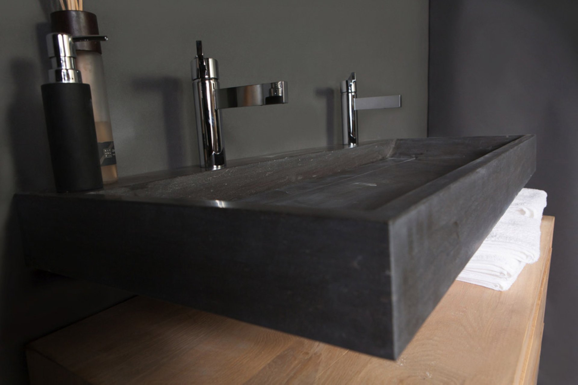 Waschbecken Naturstein BELLEZZA (120,5 cm) Bluestone, mit 2 Hahnlöchern, 100295