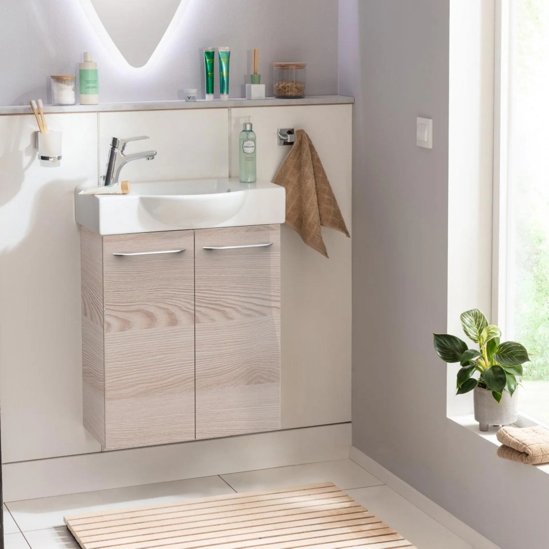 FACKELMANN SBC B.CLEVER Waschbeckenunterschrank Gäste WC 55 cm breit, Braun hell, 2 Türen