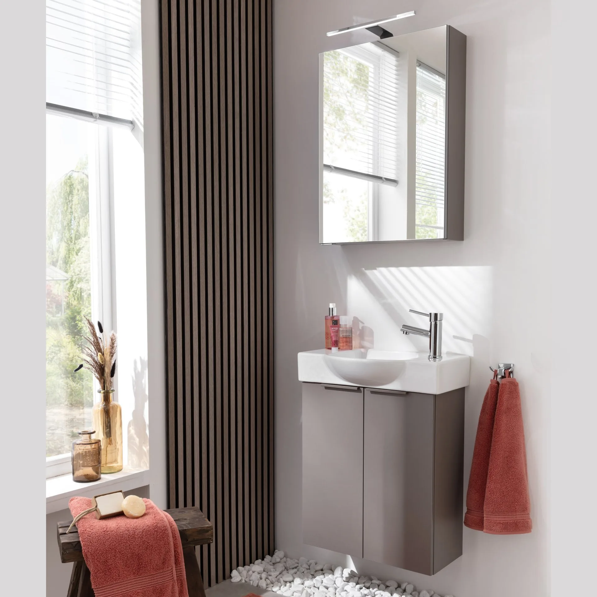 FACKELMANN SBC B.PARIS Gäste WC Waschtisch Set 55 cm breit, Grau, Waschbecken Keramik Weiß, Hahnloch rechts