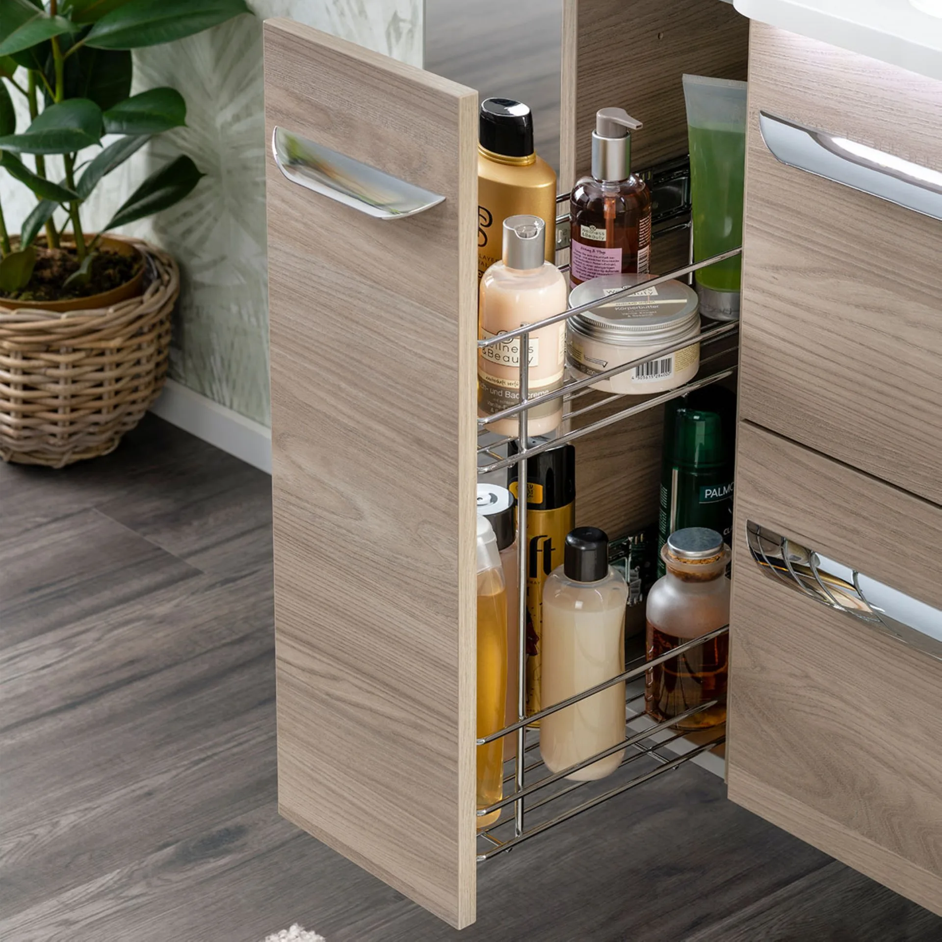 FACKELMANN LUXOR Unterschrank mit Apothekerauszug 20 cm breit, Braun hell
