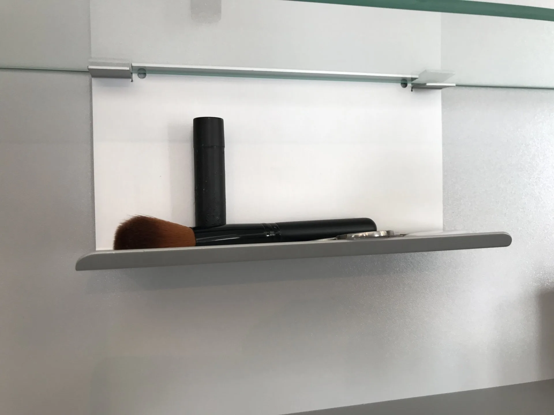 FACKELMANN Ablage für Glaseinlegeböden 20 cm breit, Silber