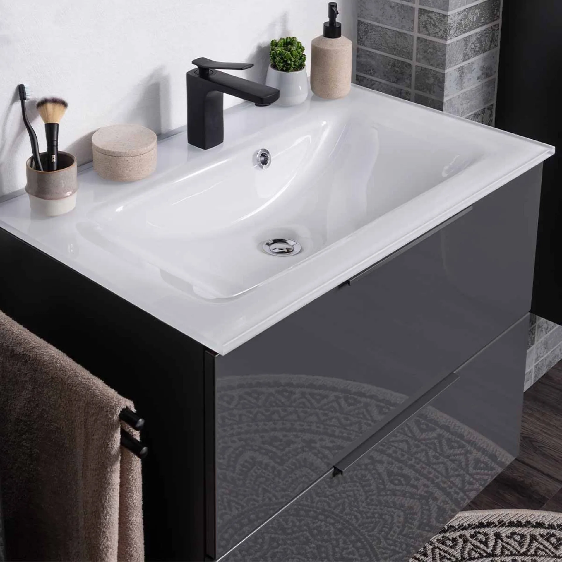 FACKELMANN LUNA Badmöbel Set 5-teilig 80 cm breit, Anthrazit, Waschbecken Glas Weiß + LED Spiegel + Hochschrank + Waschbeckenbeleuchtung