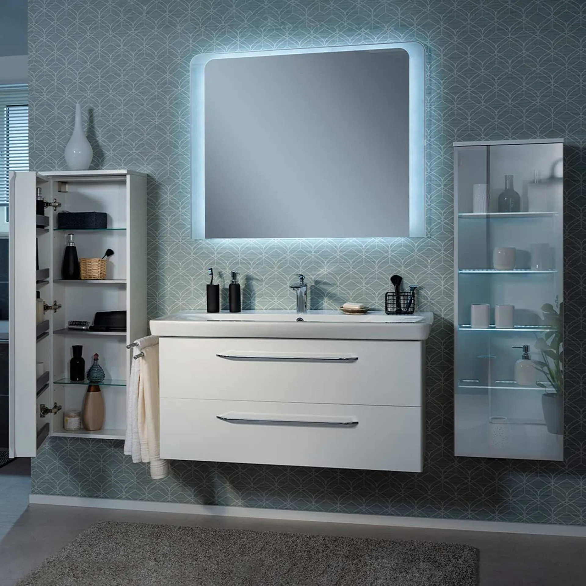 FACKELMANN MILANO Badmöbel Set 4-teilig 107 cm breit, Weiß, Waschbecken Keramik Weiß + LED Spiegel + Kofferschrank Türanschlag rechts
