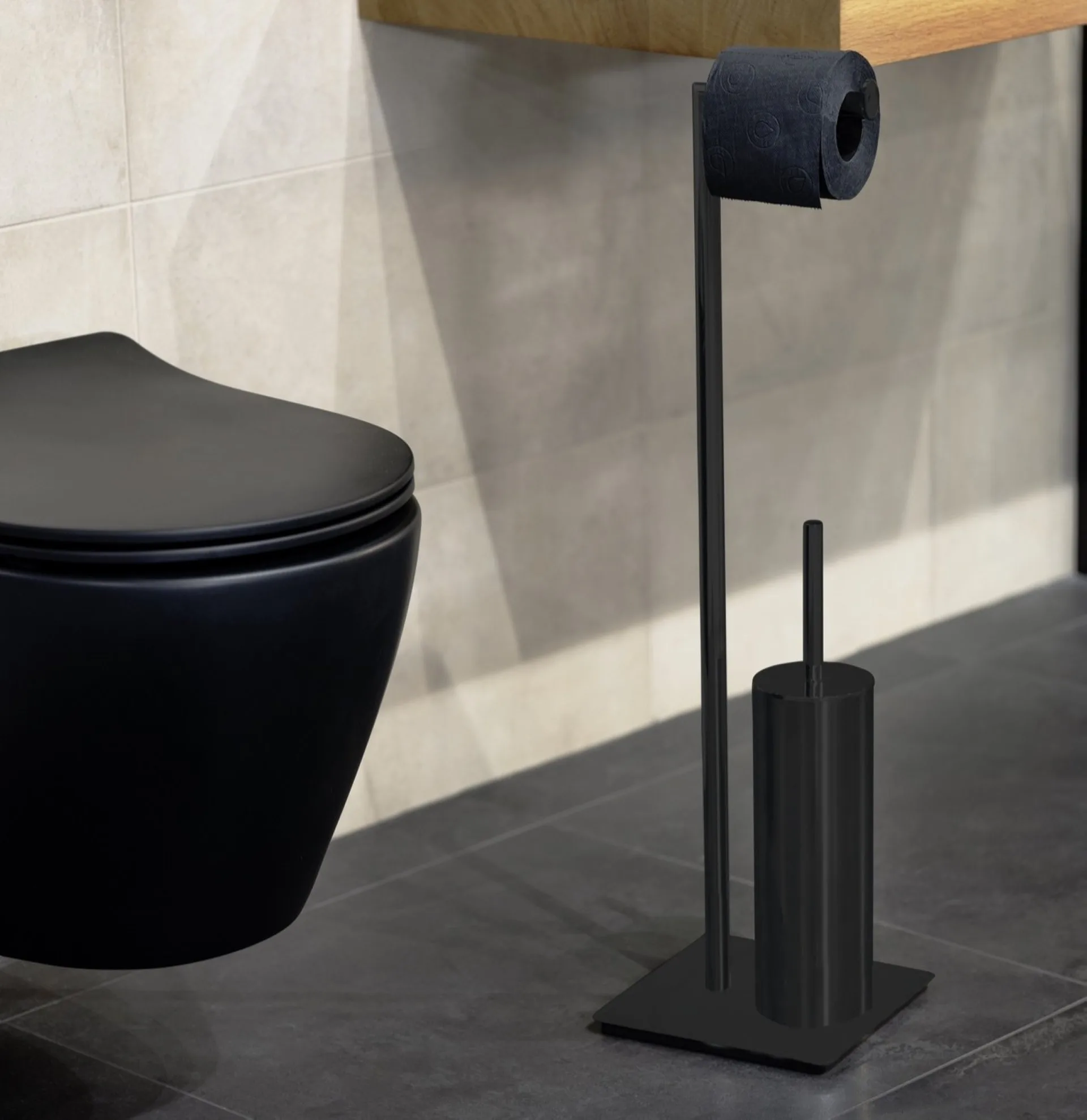 WENKO RECCO WC-Garnitur, Schwarz, Edelstahl, mit Toilettenpapierhalter, stehend