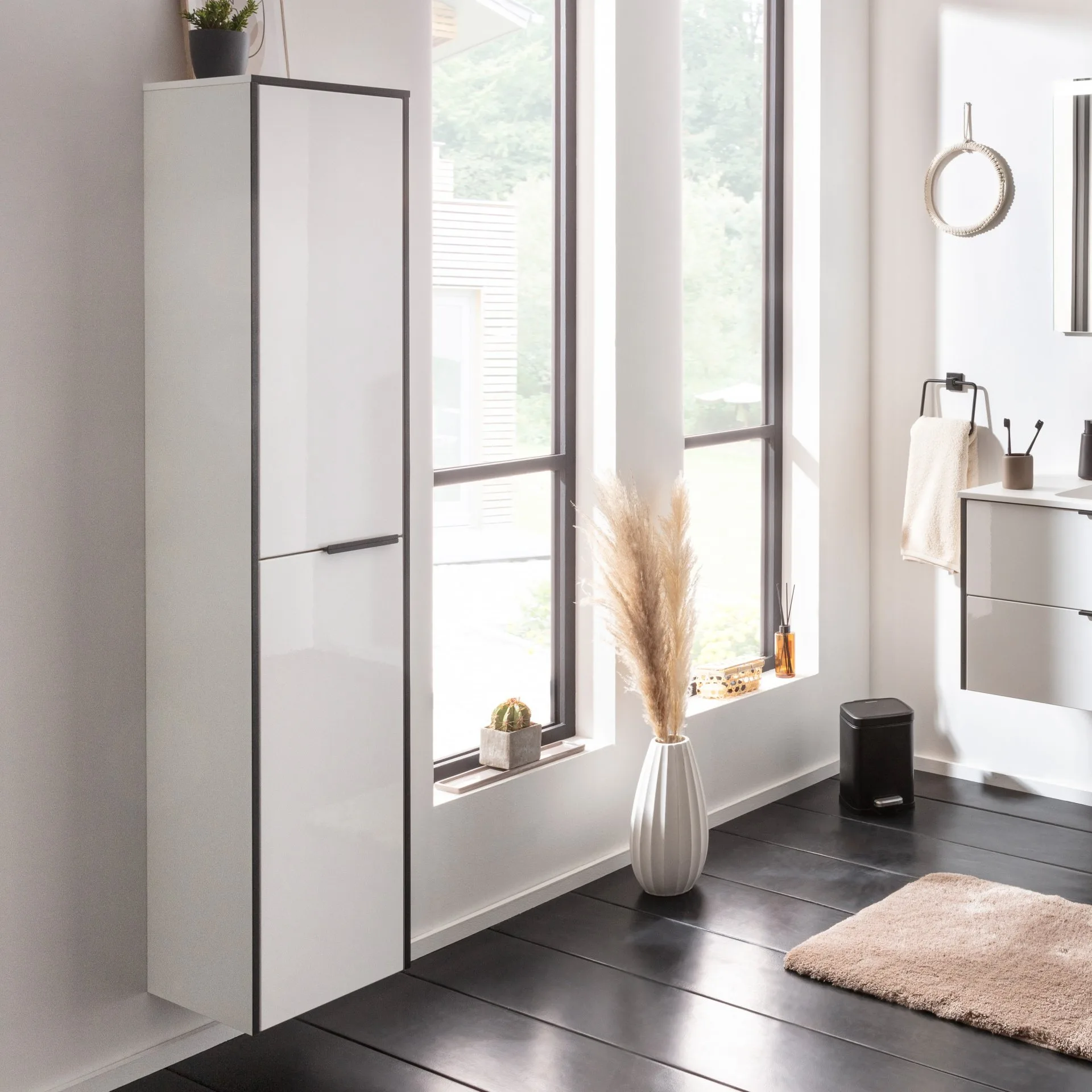 FACKELMANN FLAIR Hochschrank 33 cm breit, Weiß/Anthrazit, Türanschlag links