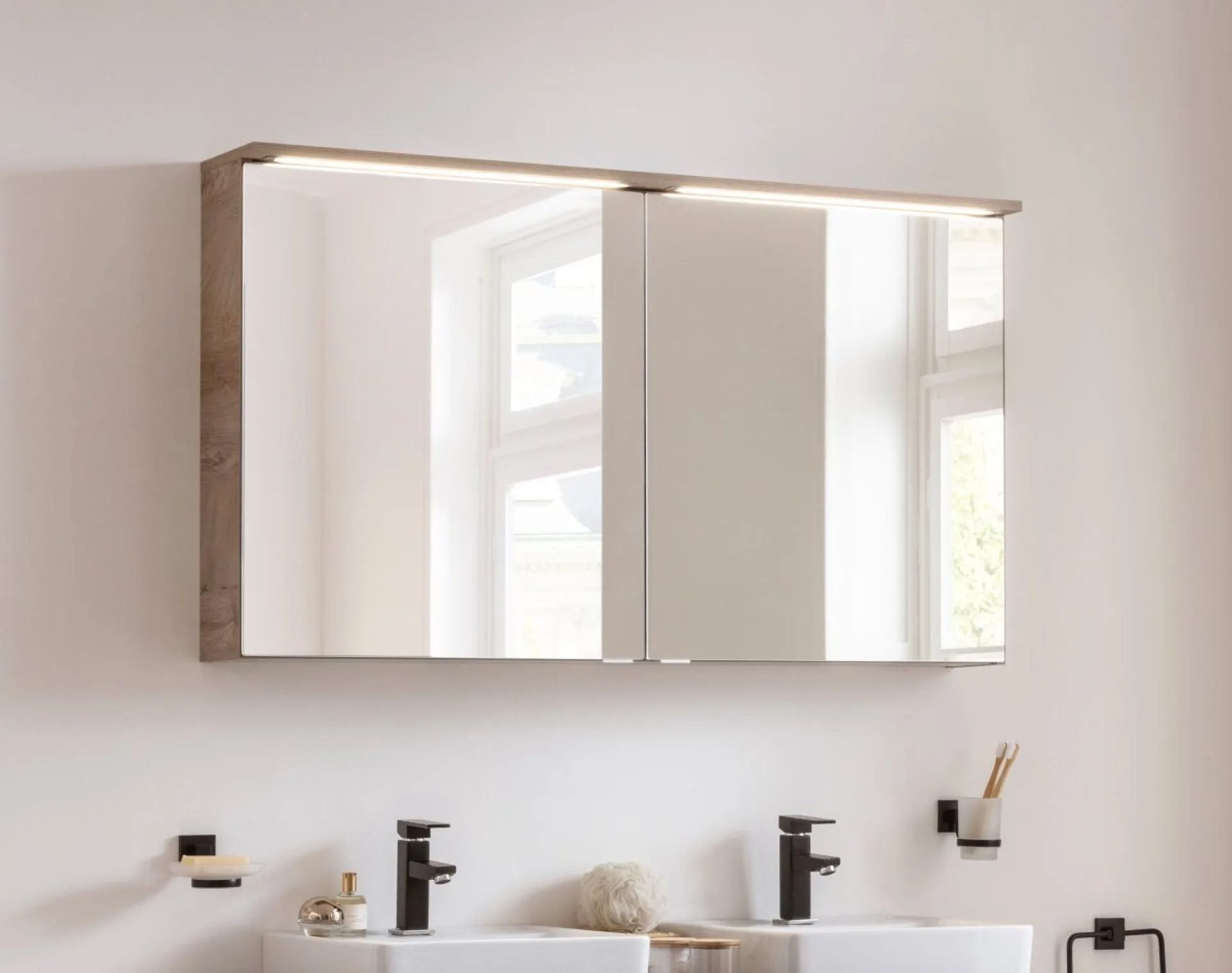 Fackelmann OXFORD LED Spiegelschrank 120 cm breit, Braun hell