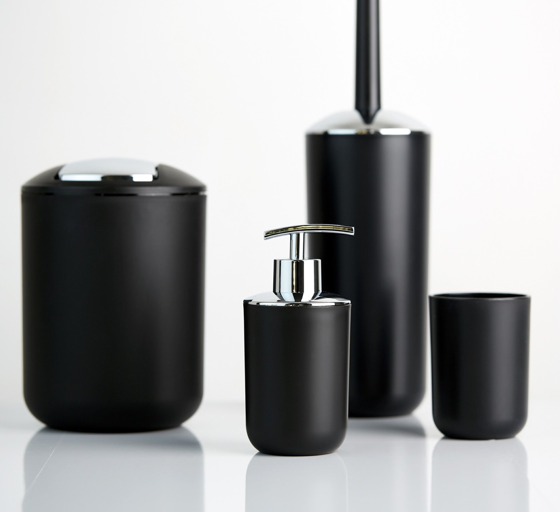 WENKO BRASIL Accessoire Set, Schwarz, Zahnputzbecher, Seifenspender, WC-Garnitur, Kosmetikeimer