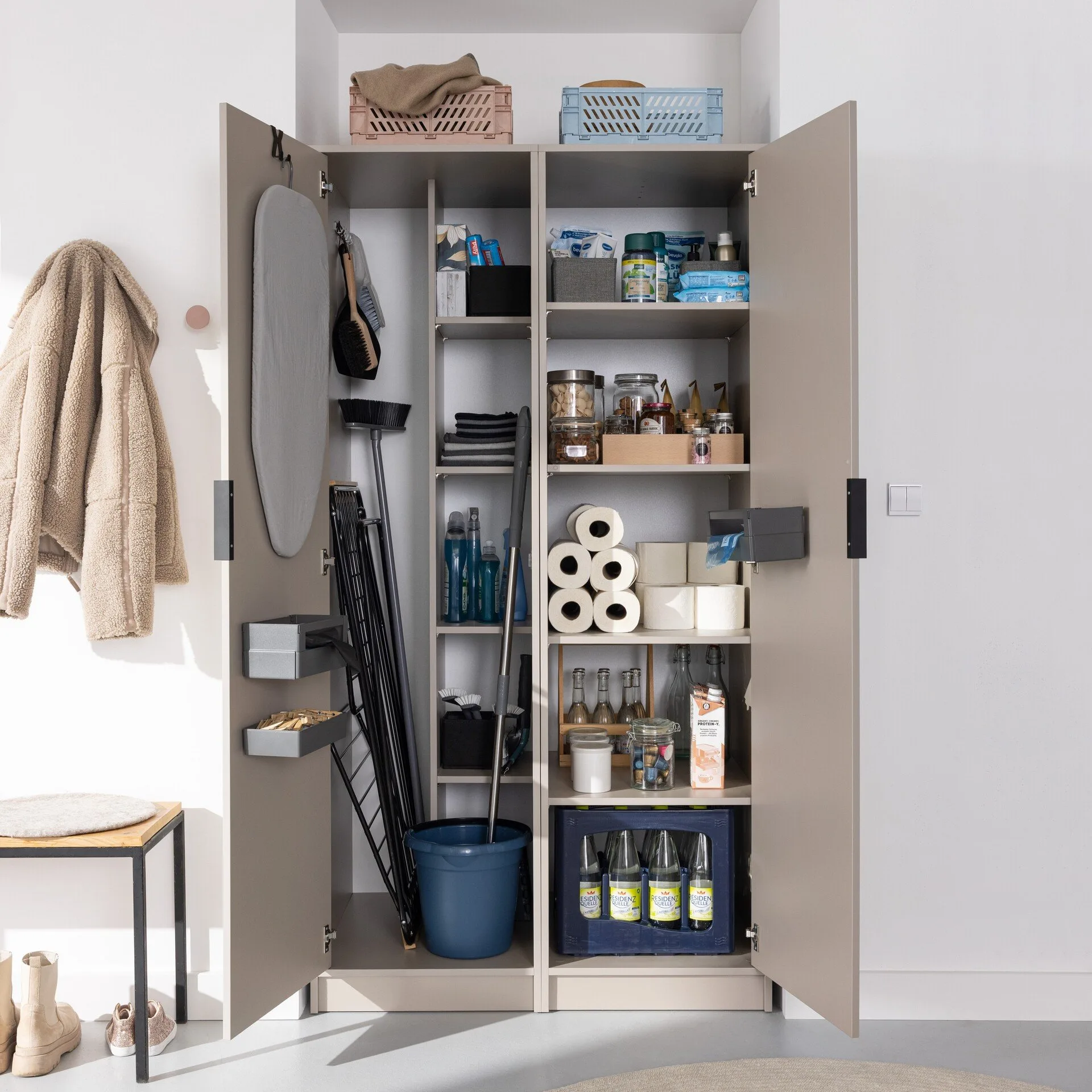 FACKELMANN Putzschrank 50 cm breit, Grau, mit verstellbaren Füßen