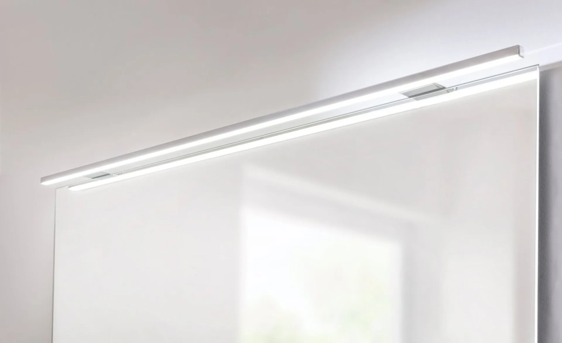 FACKELMANN OXFORD Badmöbel Set 7-teilig 90 cm breit, Weiß, Aufsatzwaschbecken Keramik Weiß + Waschtischplatte + LED Spiegel + Regal