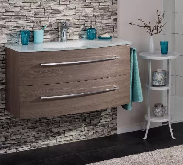 Badmöbel in Holzoptik