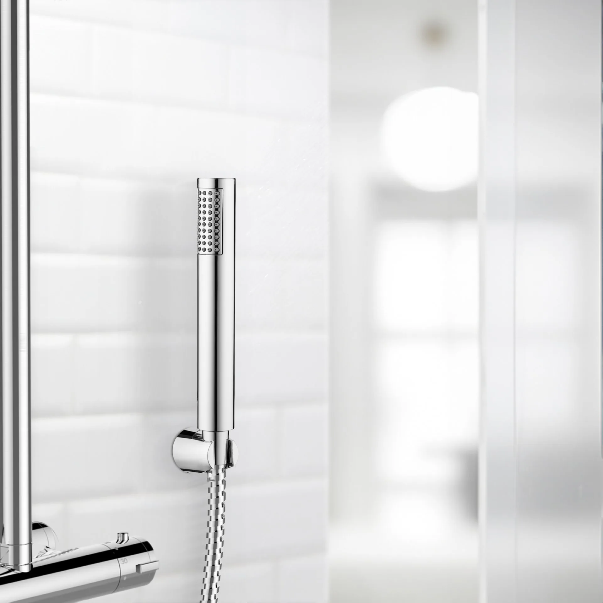 WENKO BASIC LINE Duschkopf mit Schlauch und Halterung, Chrom, 150 cm