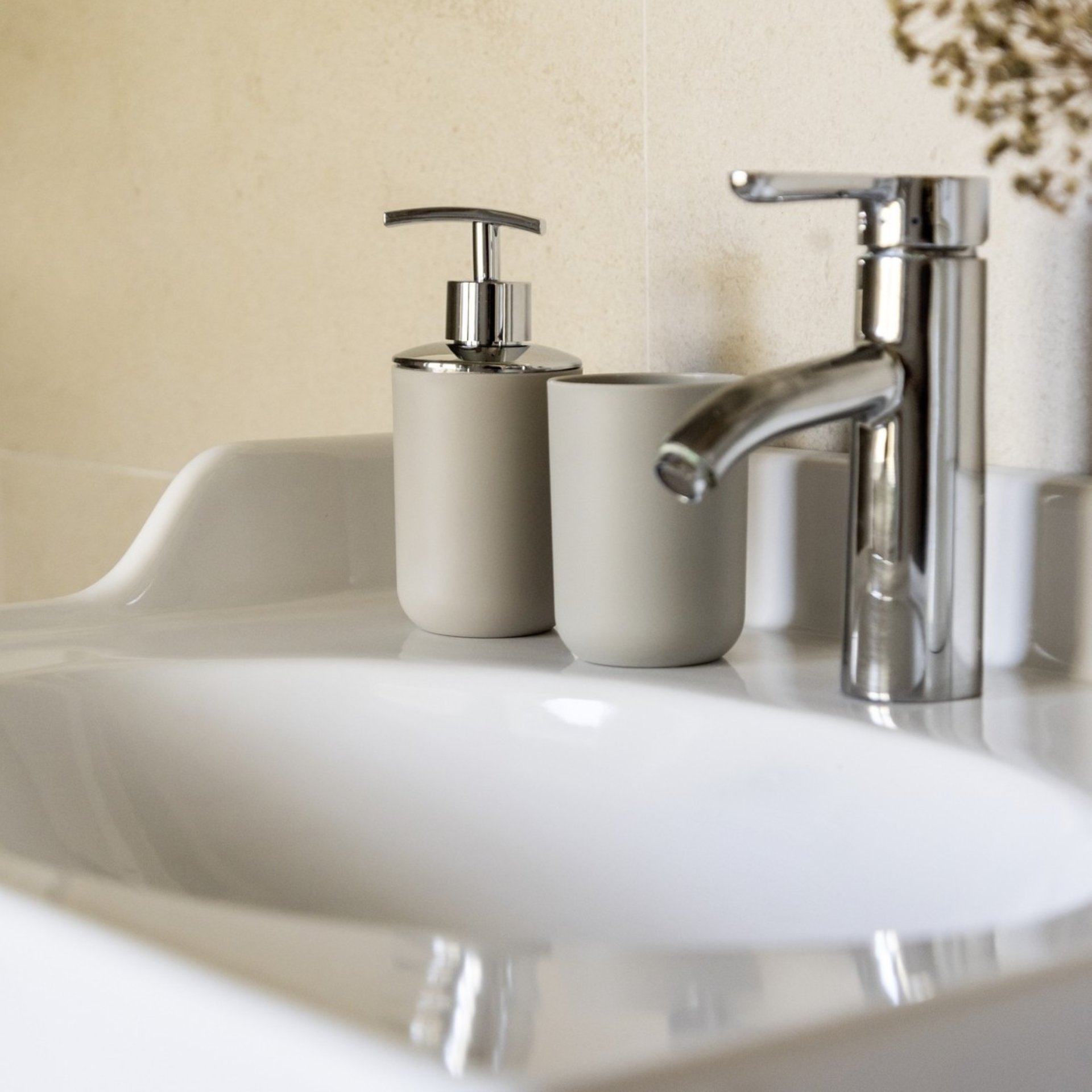 WENKO BRASIL Accessoire Set 4-teilig, Beige, Zahnputzbecher, Seifenspender, WC-Garnitur, Kosmetikeimer