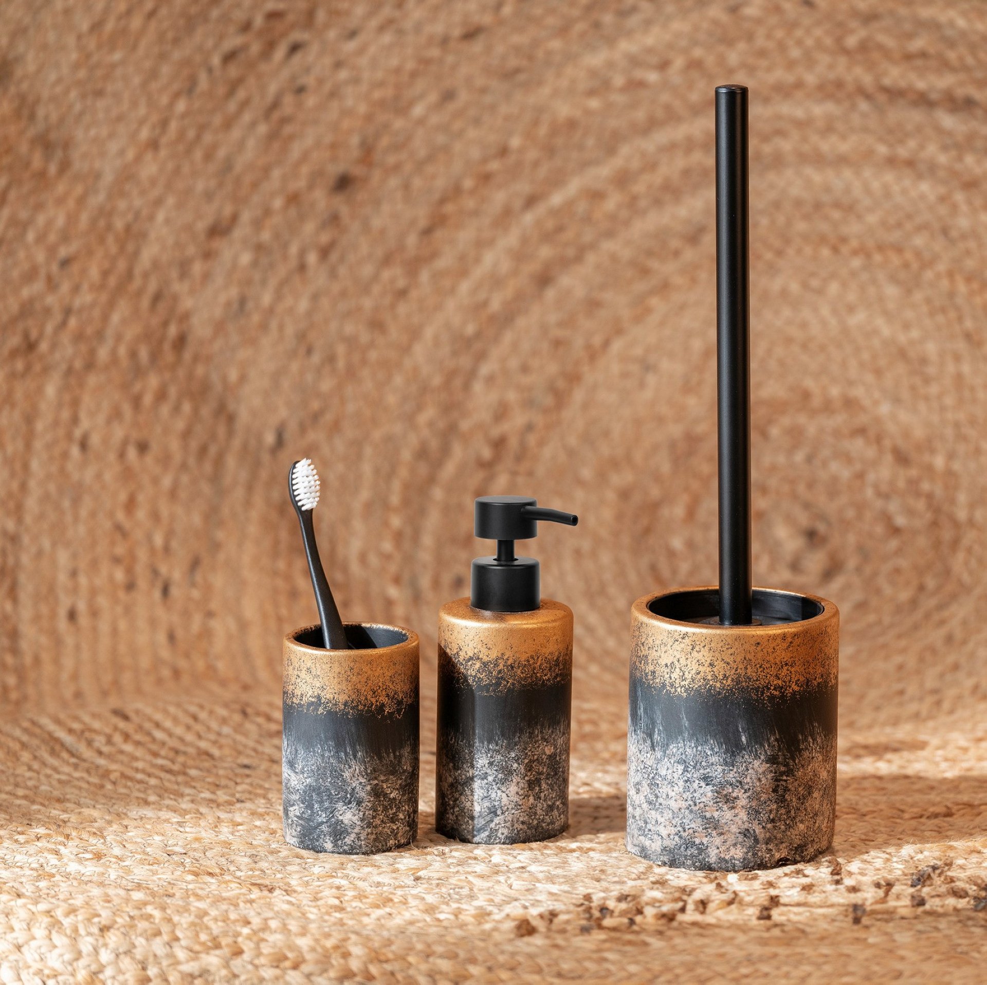 WENKO LACONA Accessoire Set, Gold/Grau, Zahnputzbecher, Seifenspender, WC-Garnitur, Zement