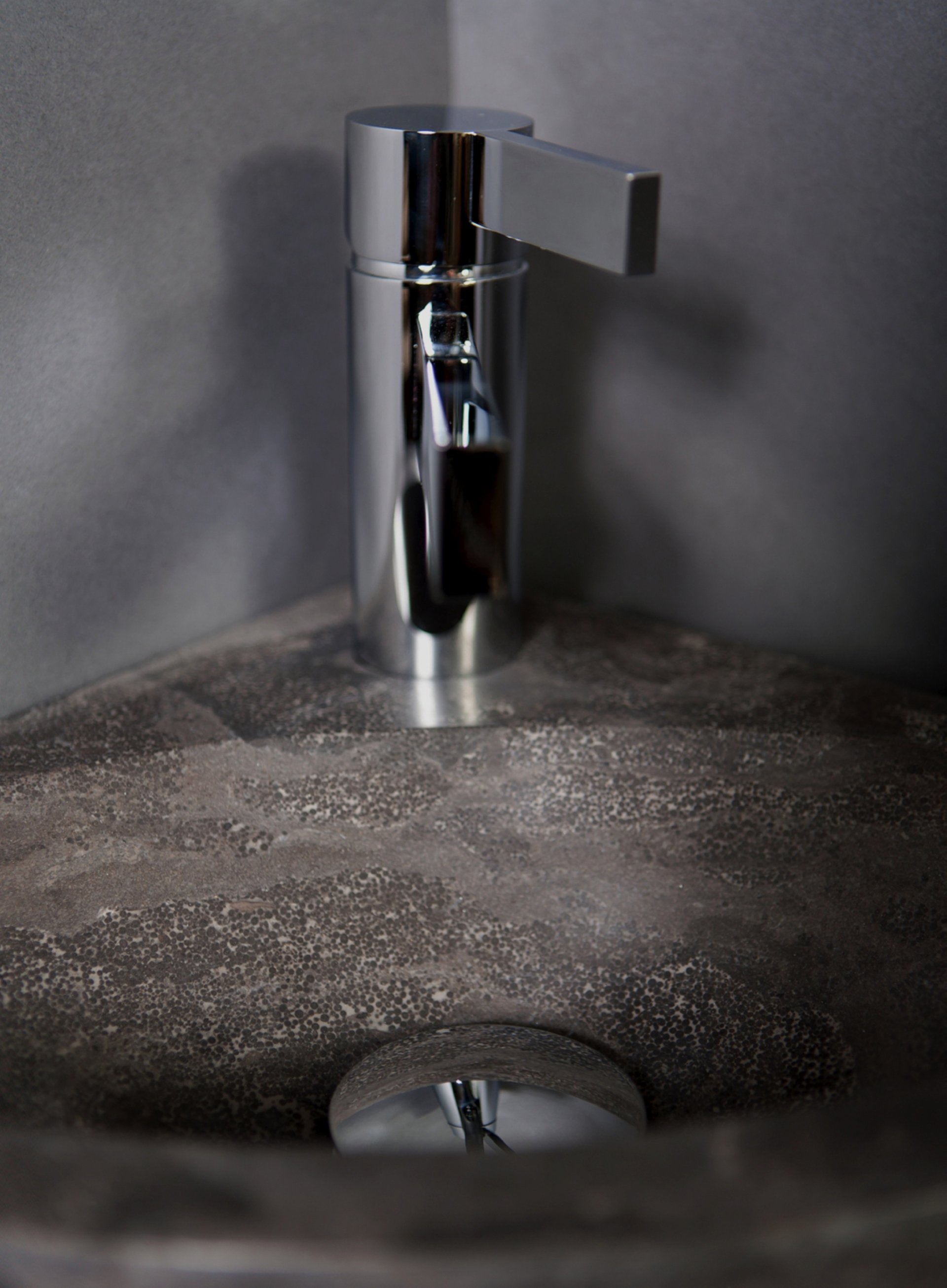 Waschbecken Naturstein TURINO (30 cm) Bluestone, mit Hahnloch, 100021