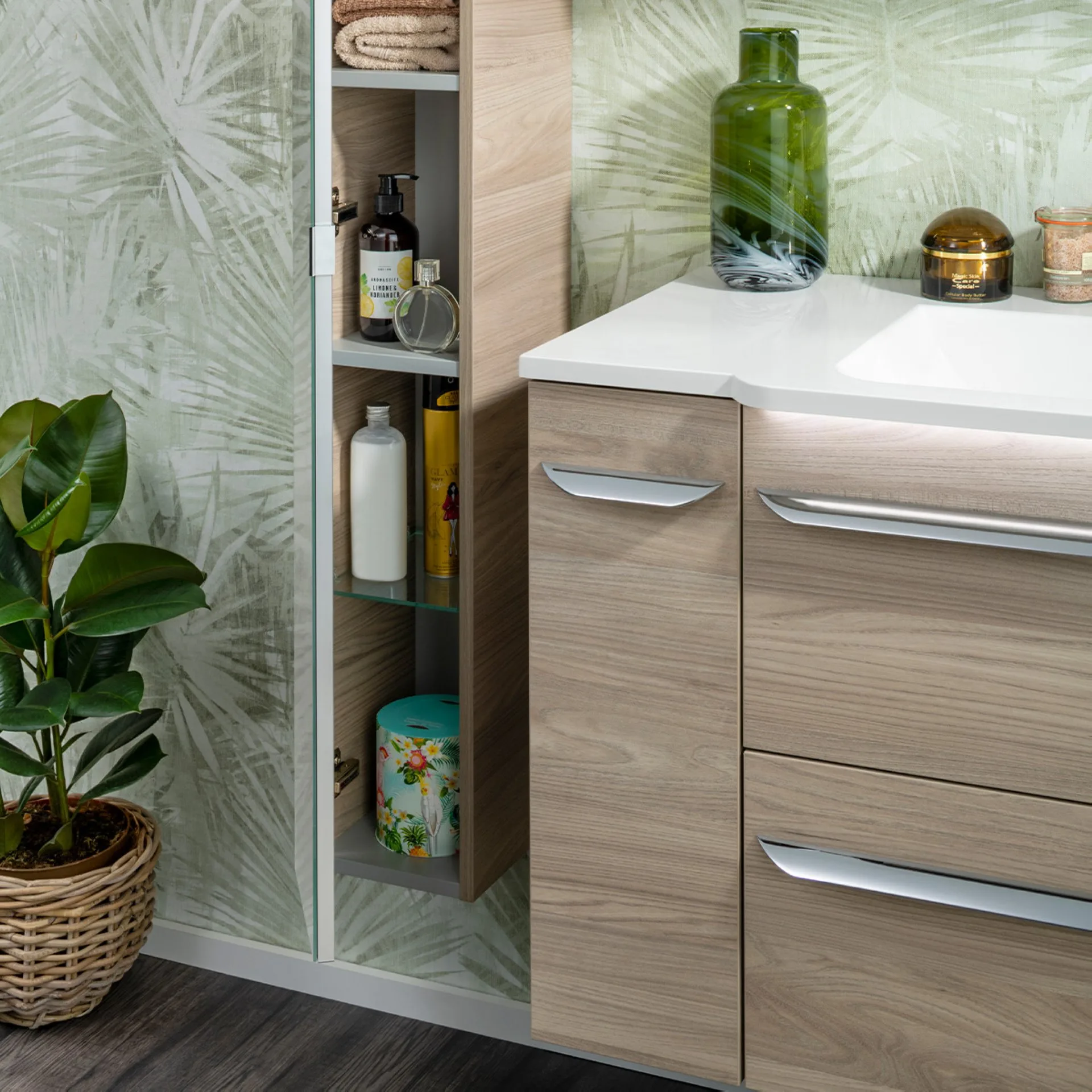 FACKELMANN LUXOR Hochschrank 20 cm breit, Braun hell, Türanschlag links + Spiegel