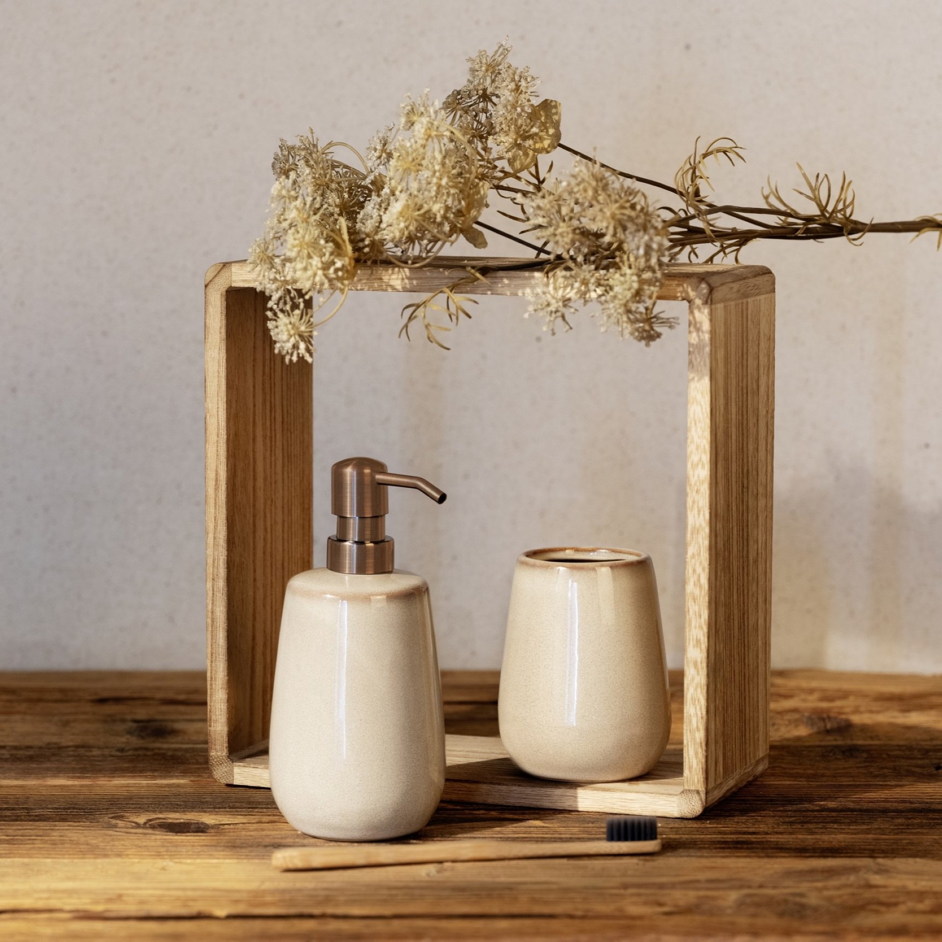 WENKO SIRMIONE Accessoire Set, Beige, Zahnputzbecher, Seifenspender, Keramik