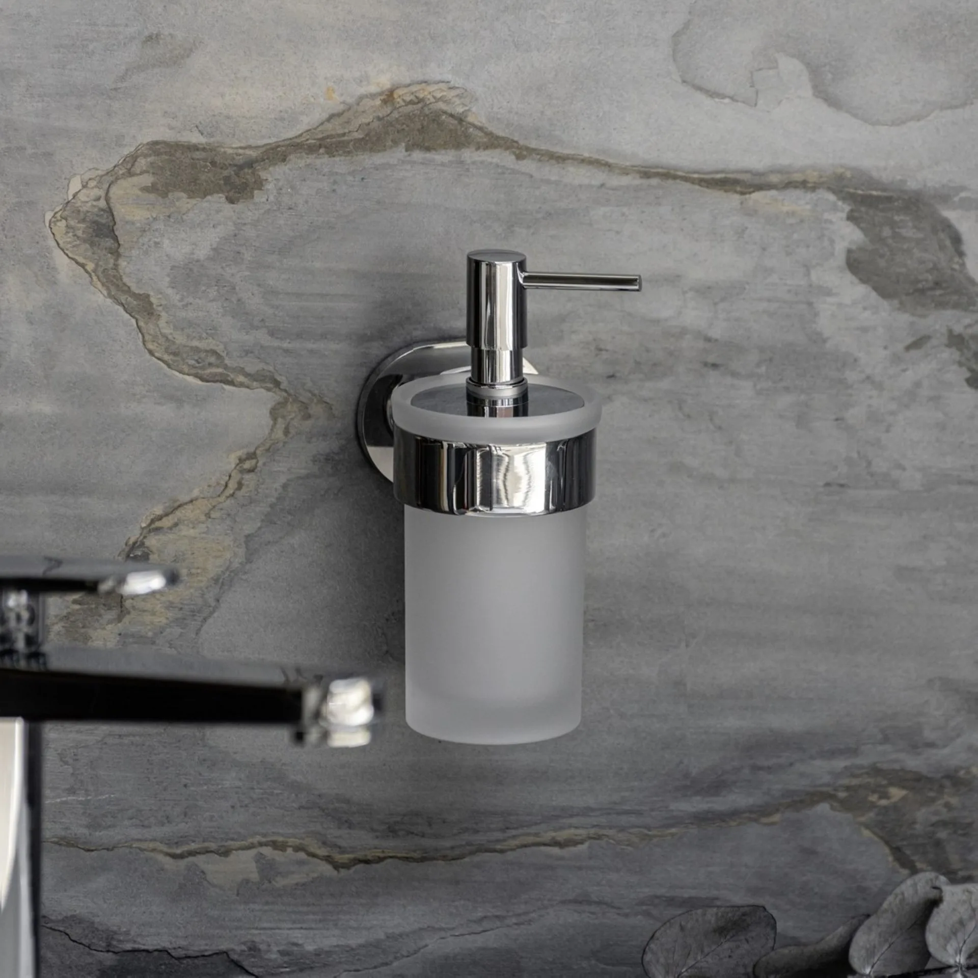WENKO MARIBOR Seifenspender 150 ml, Silber, UV-Loc