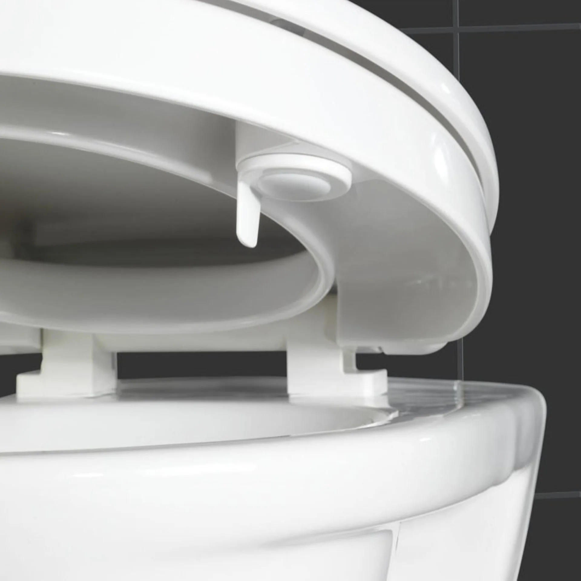 WENKO SECURA COMFORT WC-Sitz, Weiß, 200 kg Tragkraft, 5 cm Sitzflächenerhöhung