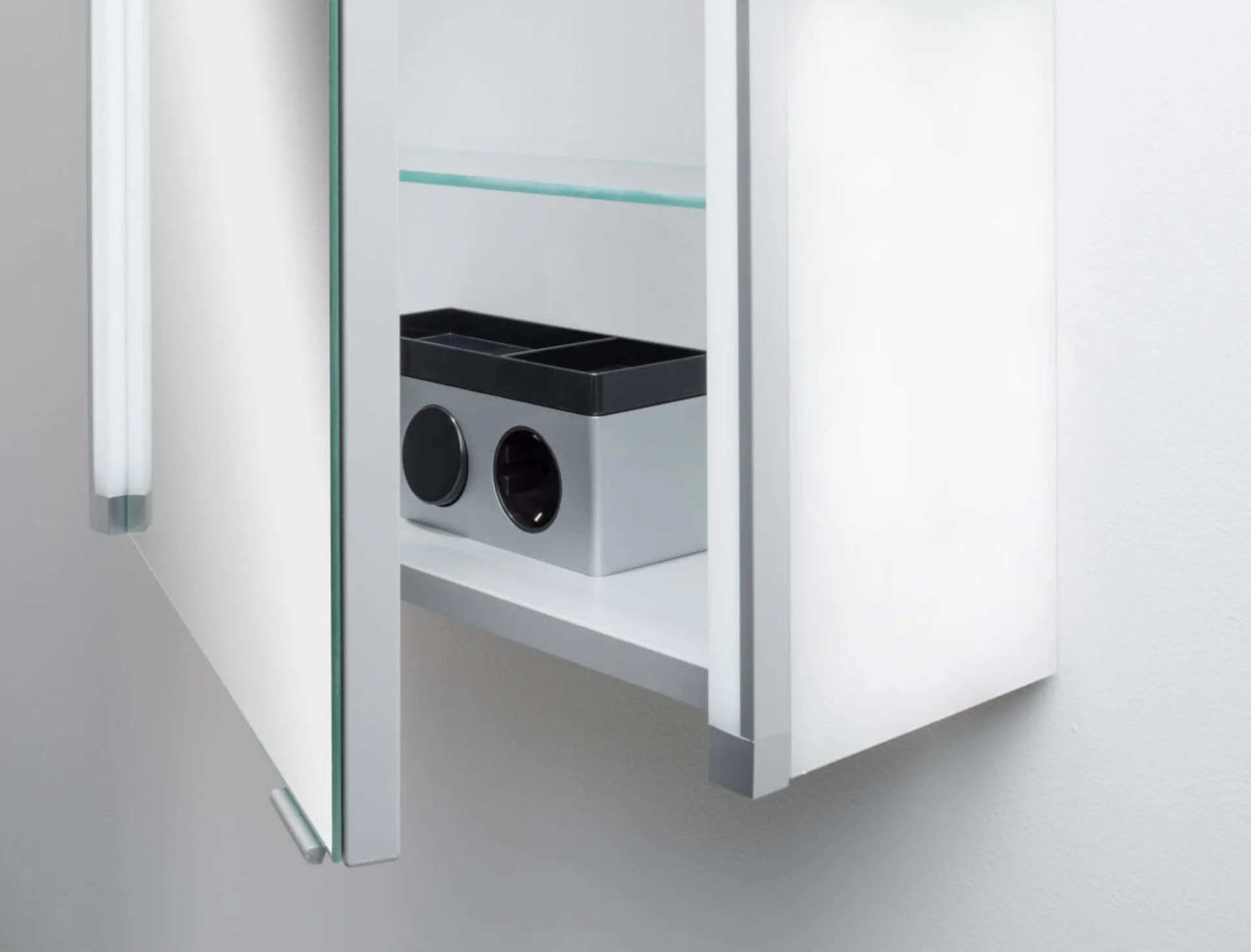 FACKELMANN LED Spiegelschrank 42 cm breit, Weiß